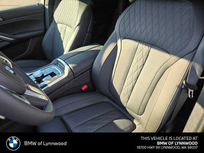 2026 BMW X6 M60i M60i