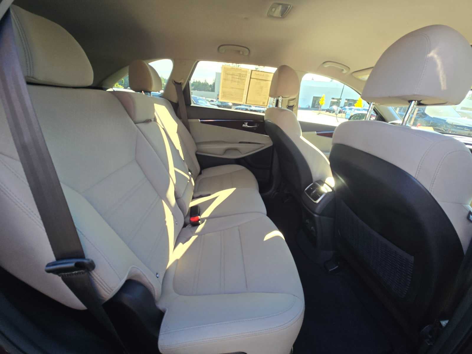 2018 Kia Sorento LX