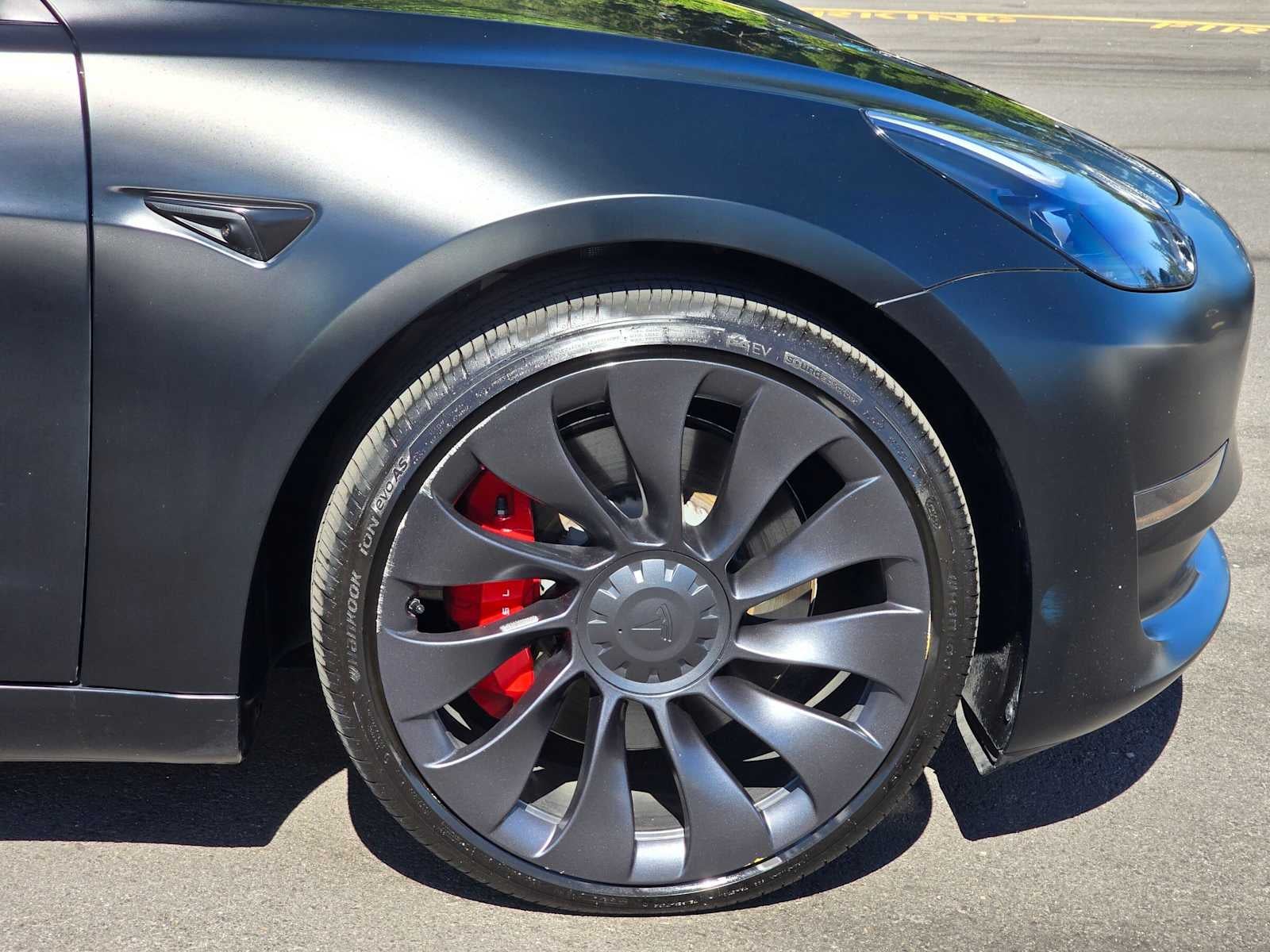 2023 Tesla Model 3 Performance