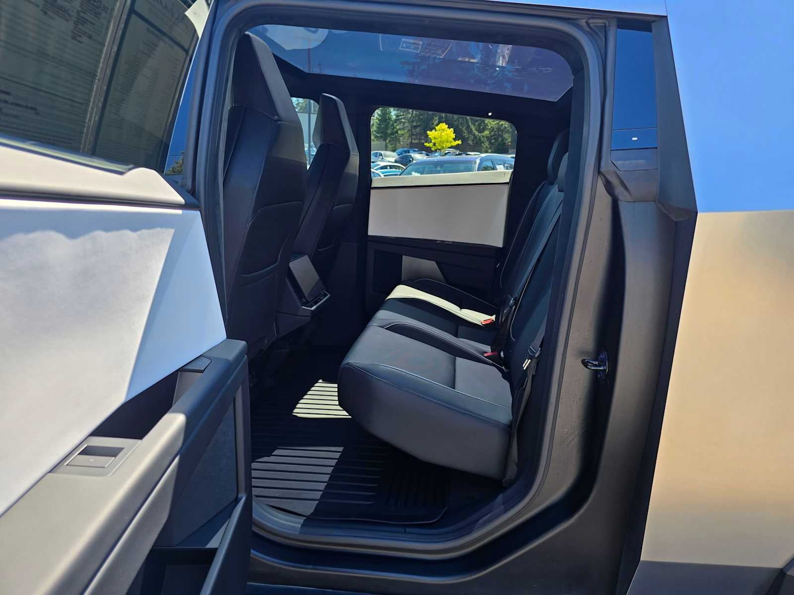 2024 Tesla Cybertruck Cyberbeast