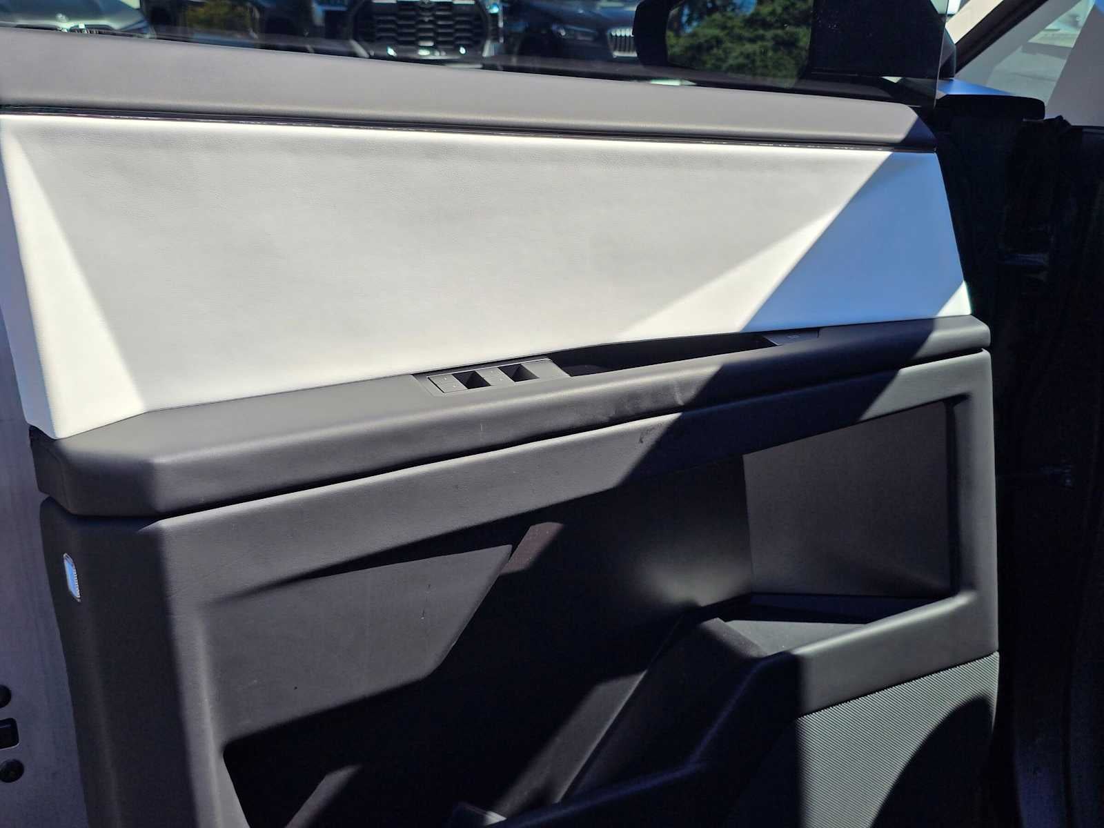 2024 Tesla Cybertruck Cyberbeast