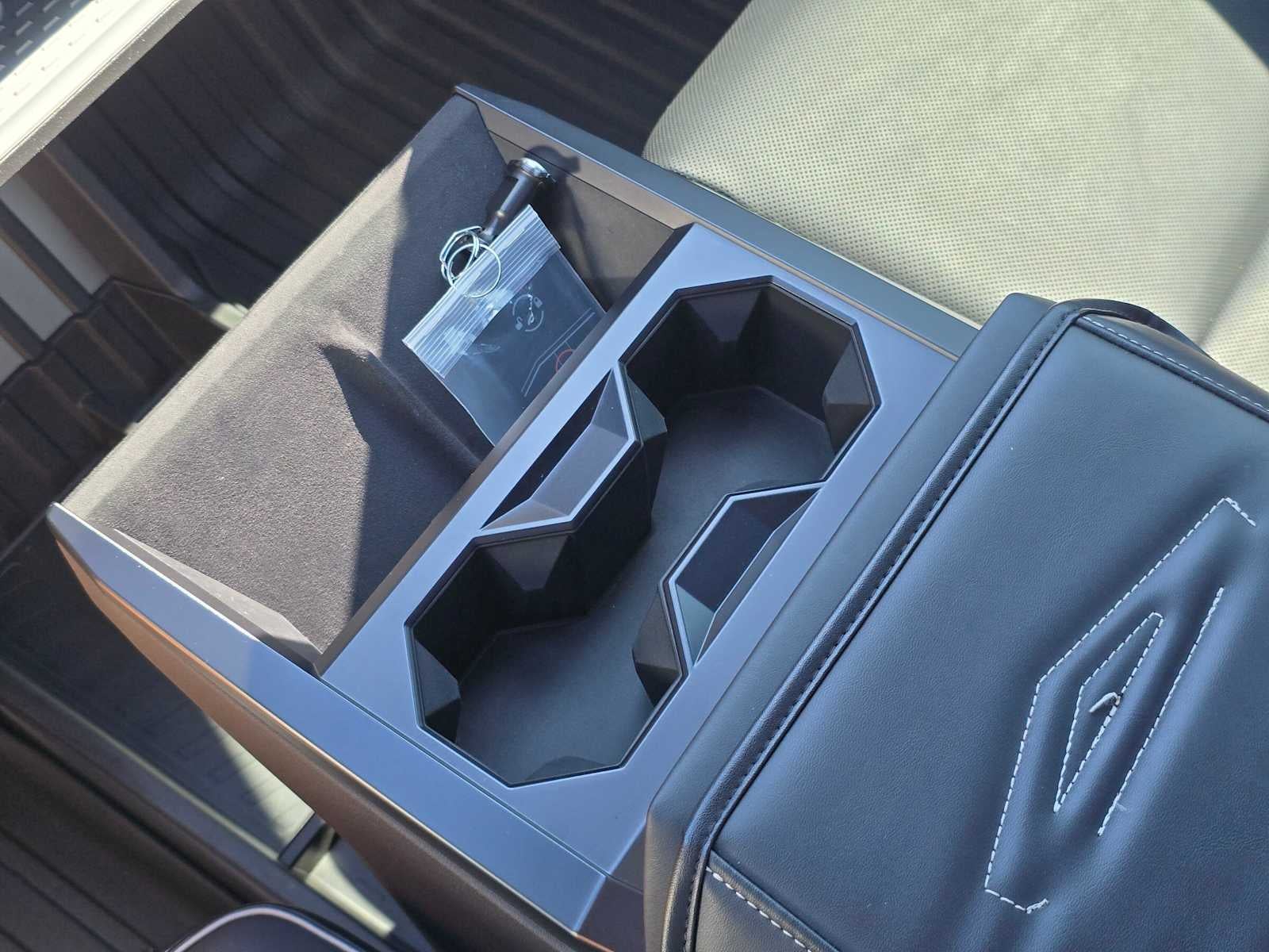 2024 Tesla Cybertruck Cyberbeast