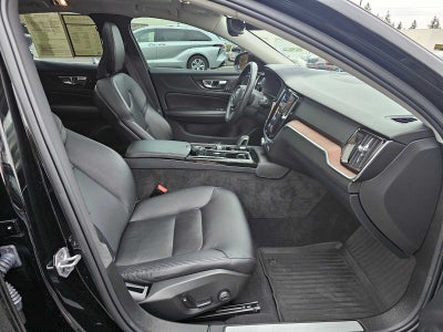 2022 Volvo S60 Recharge Plug-In Hybrid R-Design Expression