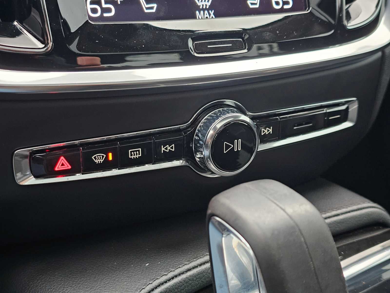 2022 Volvo S60 Recharge Plug-In Hybrid R-Design Expression