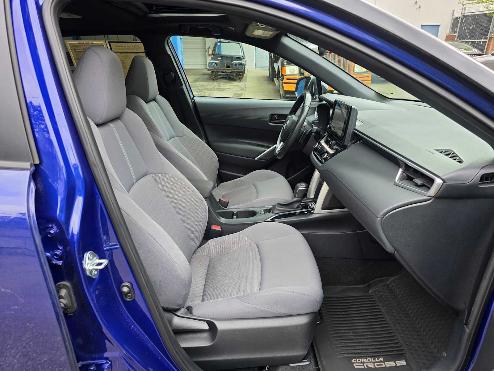 2023 Toyota Corolla Cross Hybrid SE
