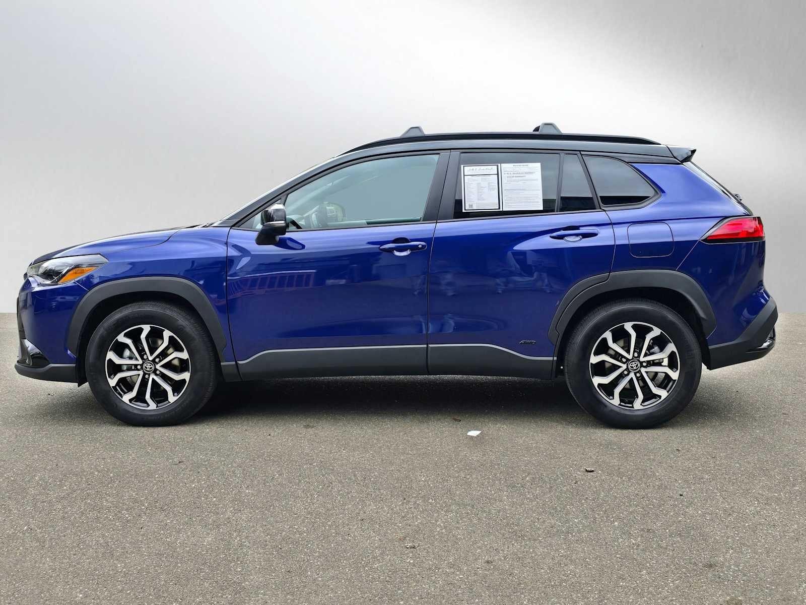 2023 Toyota Corolla Cross Hybrid SE