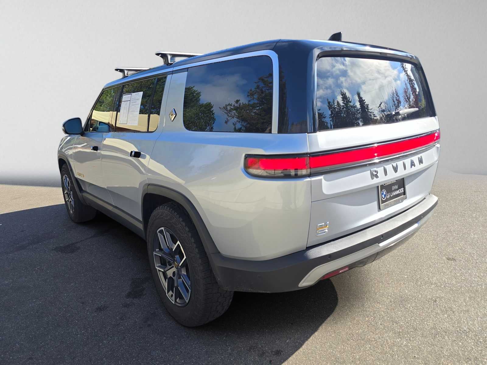 2023 Rivian R1S Adventure