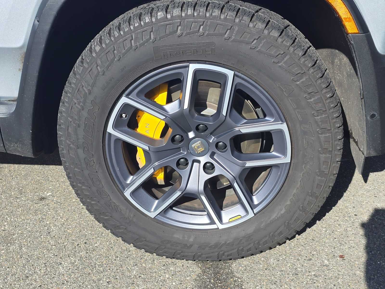2023 Rivian R1S Adventure