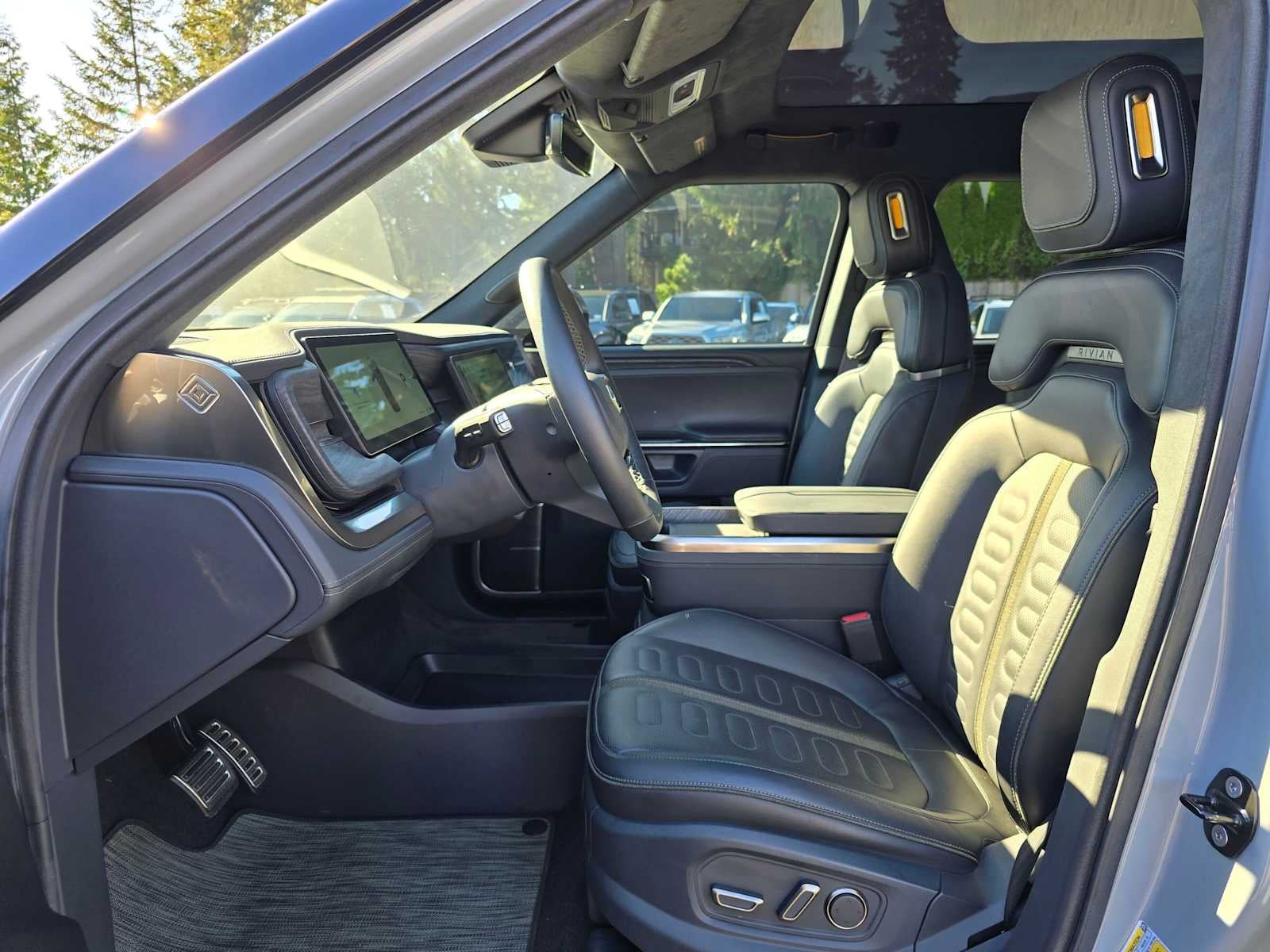 2022 Rivian R1S Launch Edition