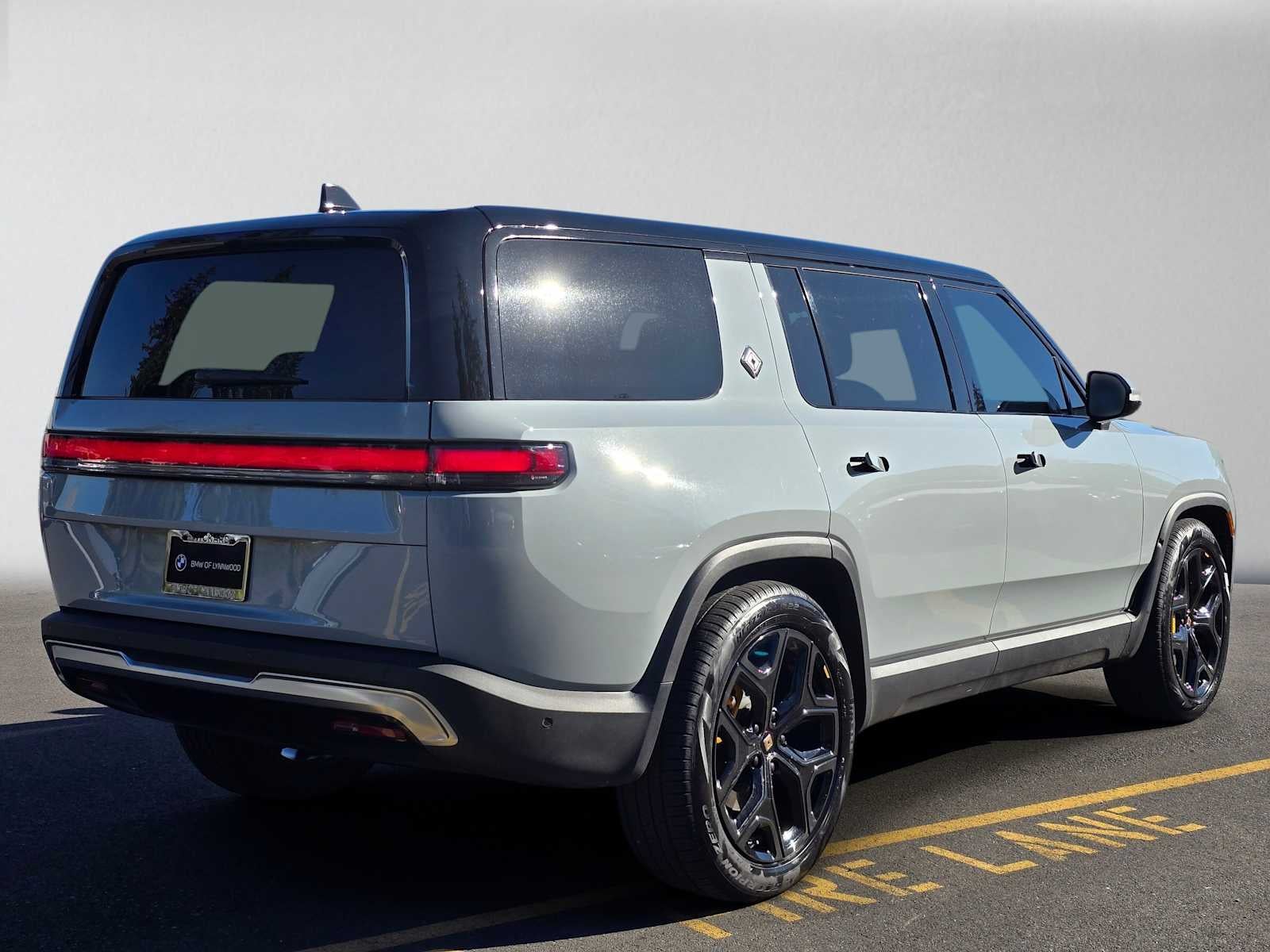 2022 Rivian R1S Launch Edition