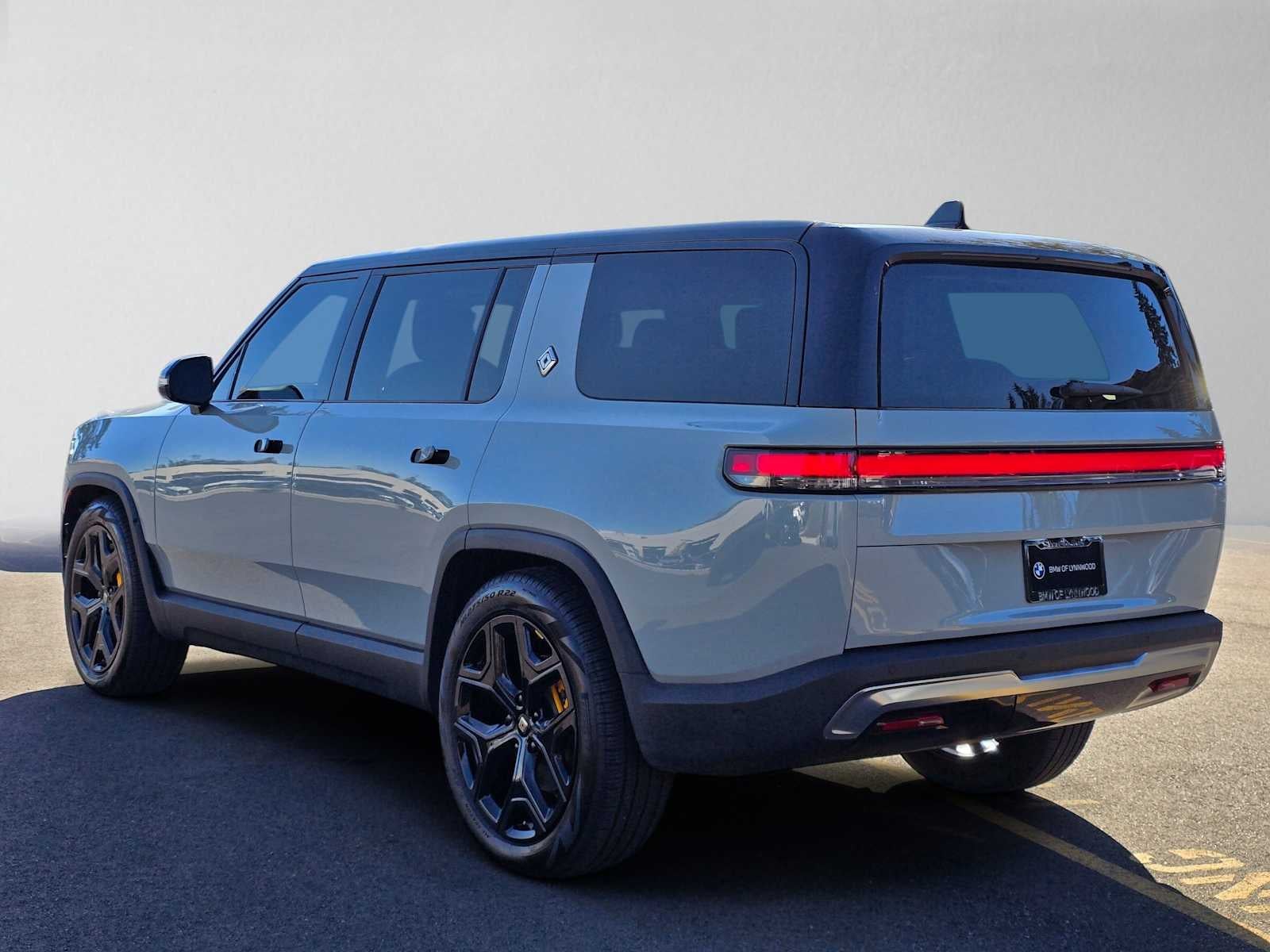 2022 Rivian R1S Launch Edition