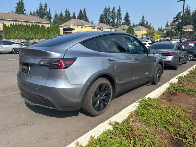 2025 Tesla Model Y Long Range