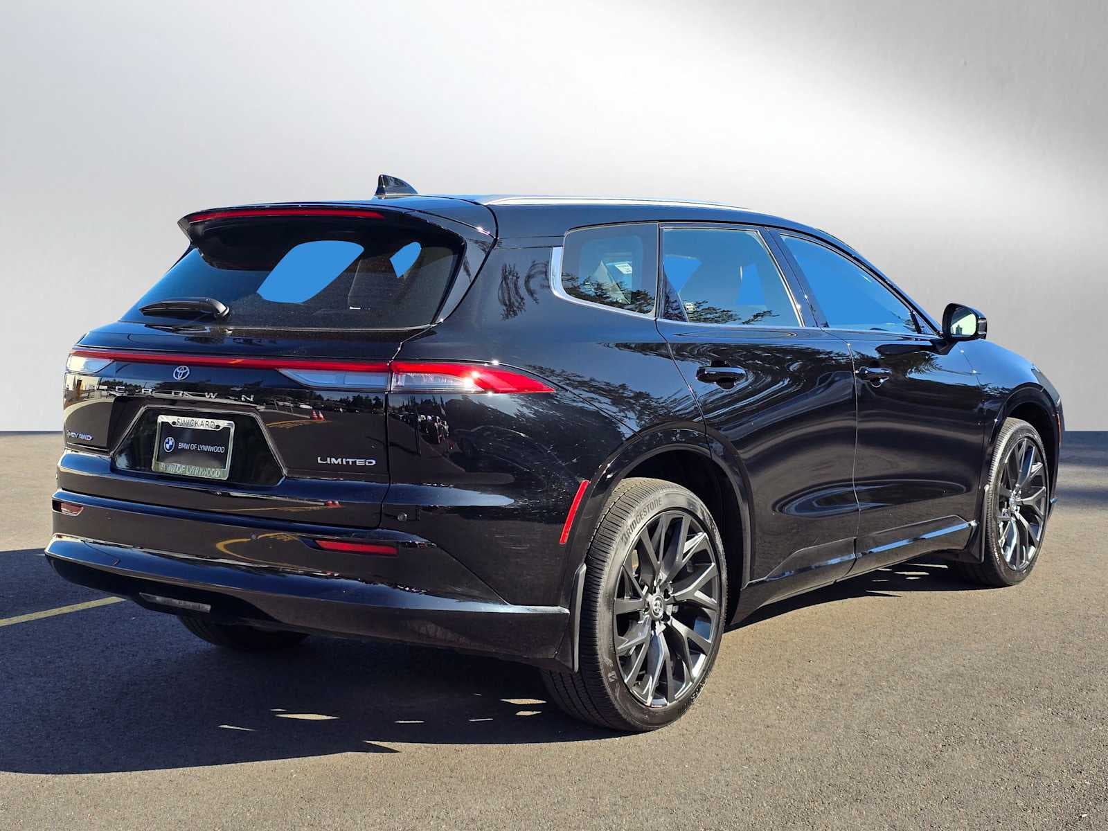 2025 Toyota Crown Signia Limited