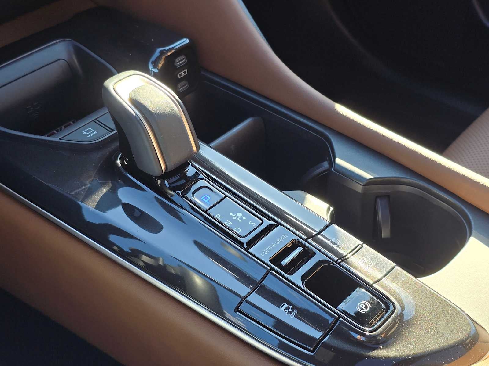 2025 Toyota Crown Signia Limited