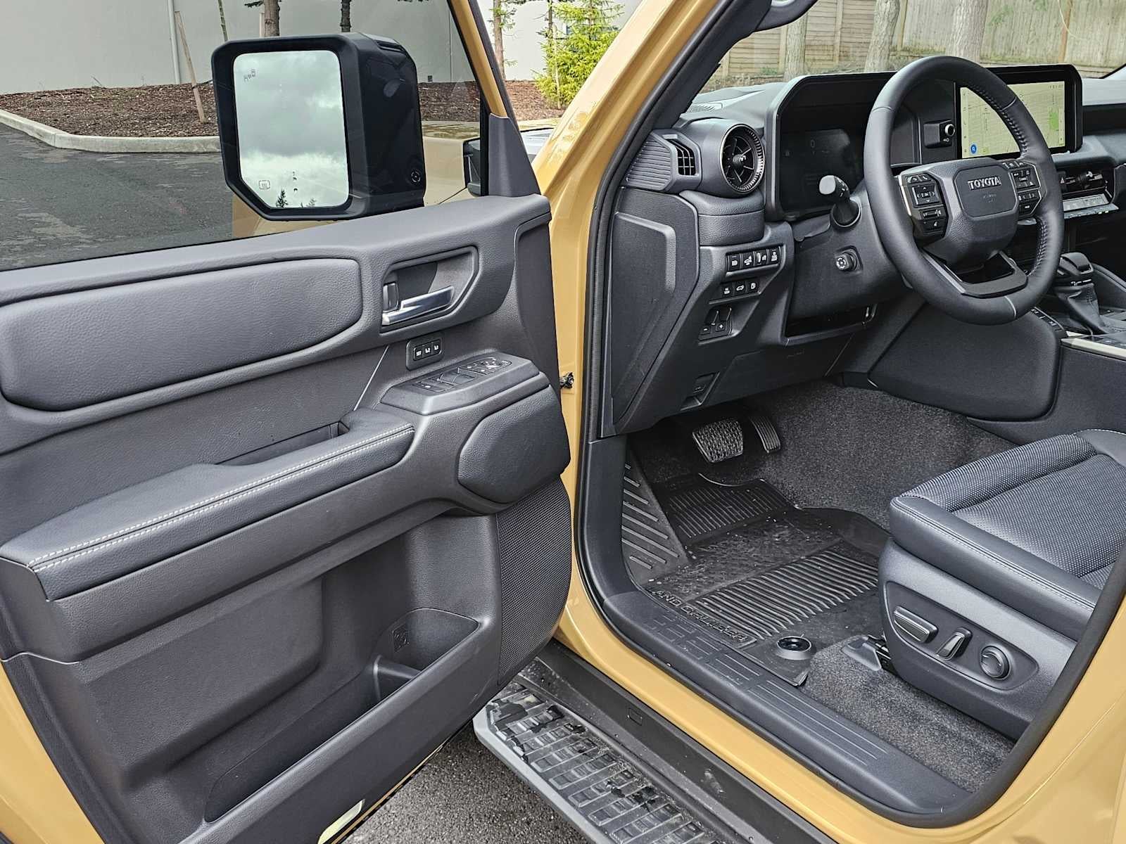 2026 Toyota Land Cruiser 4WD (Natl)