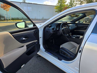 2019 Lexus ES 300h ES 300h