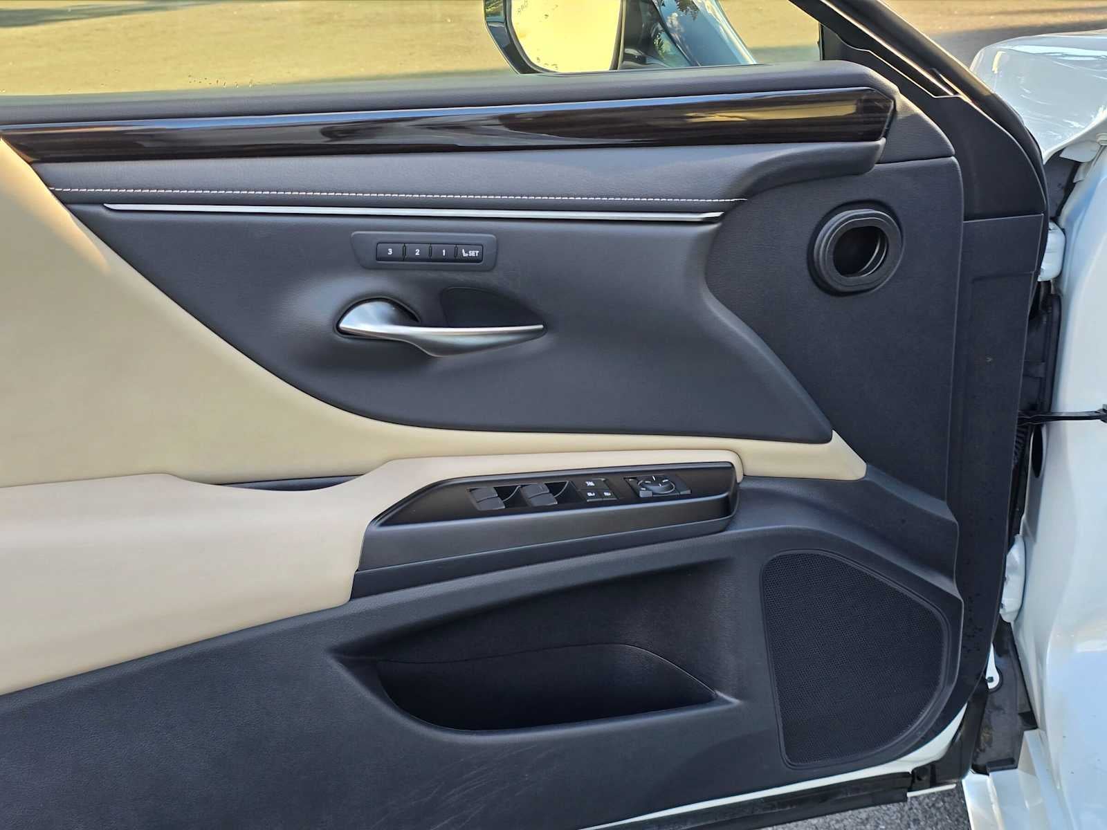 2019 Lexus ES 300h ES 300h
