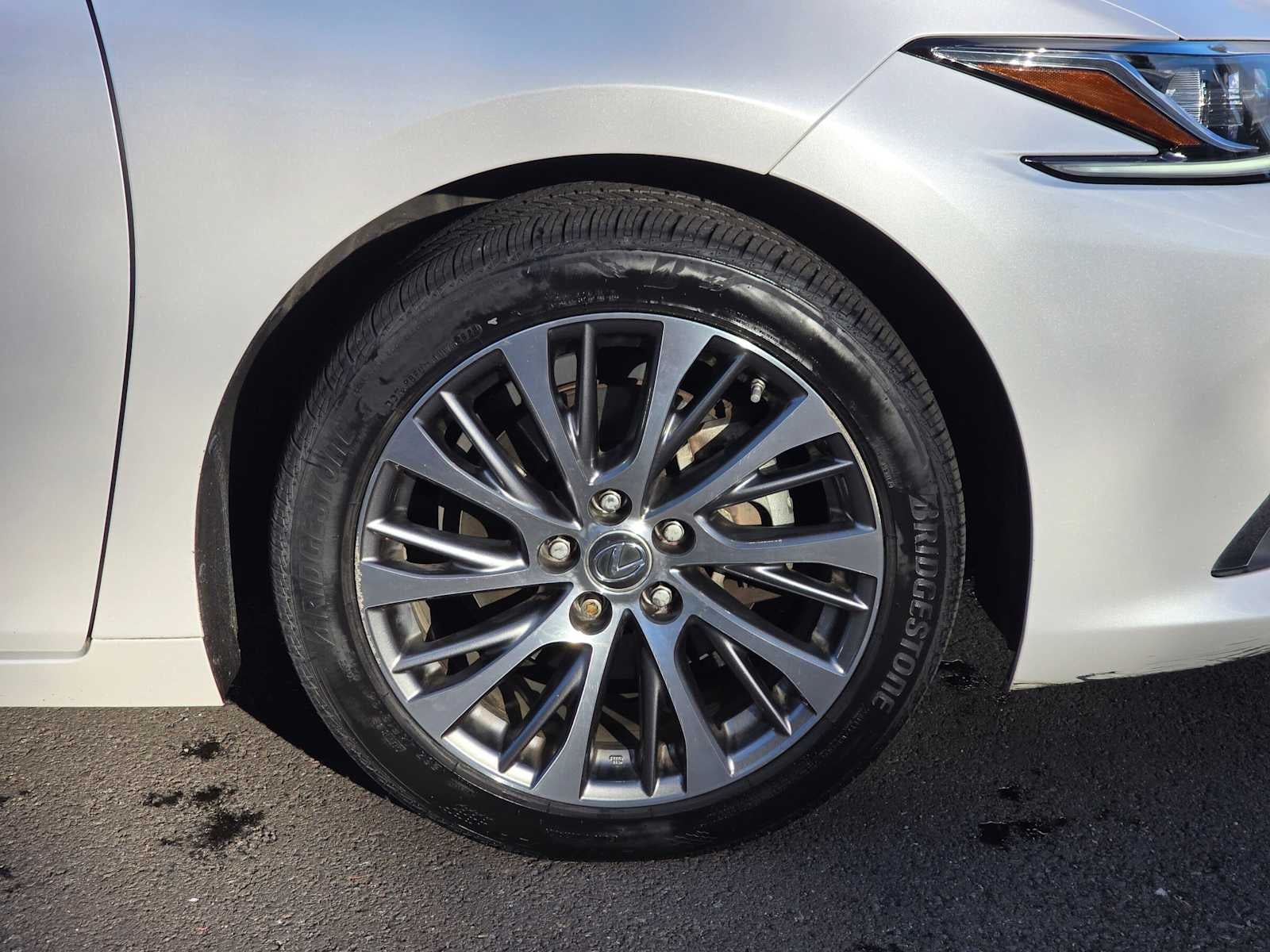 2019 Lexus ES 300h ES 300h
