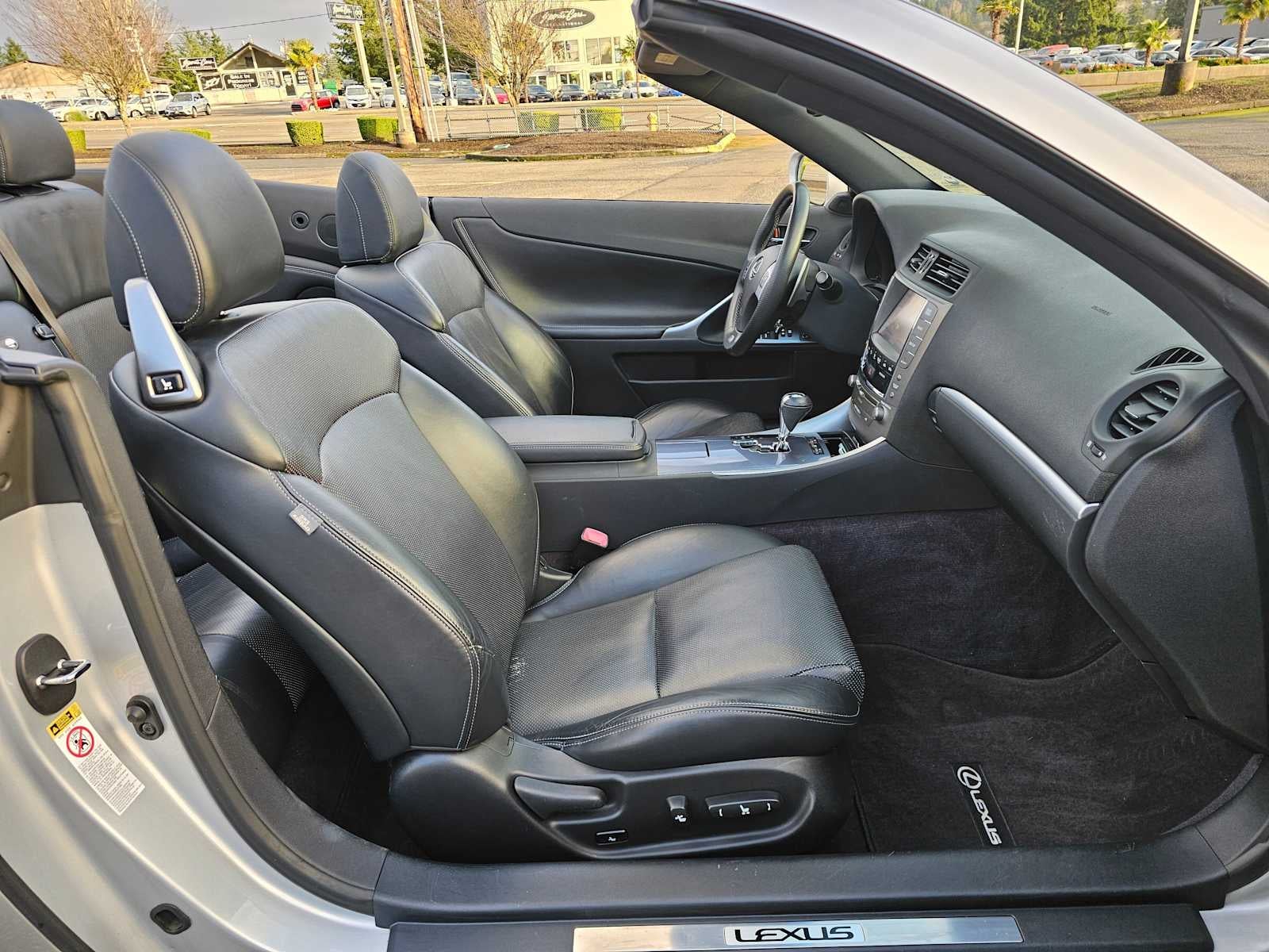 2013 Lexus IS 250C 2dr Conv Auto