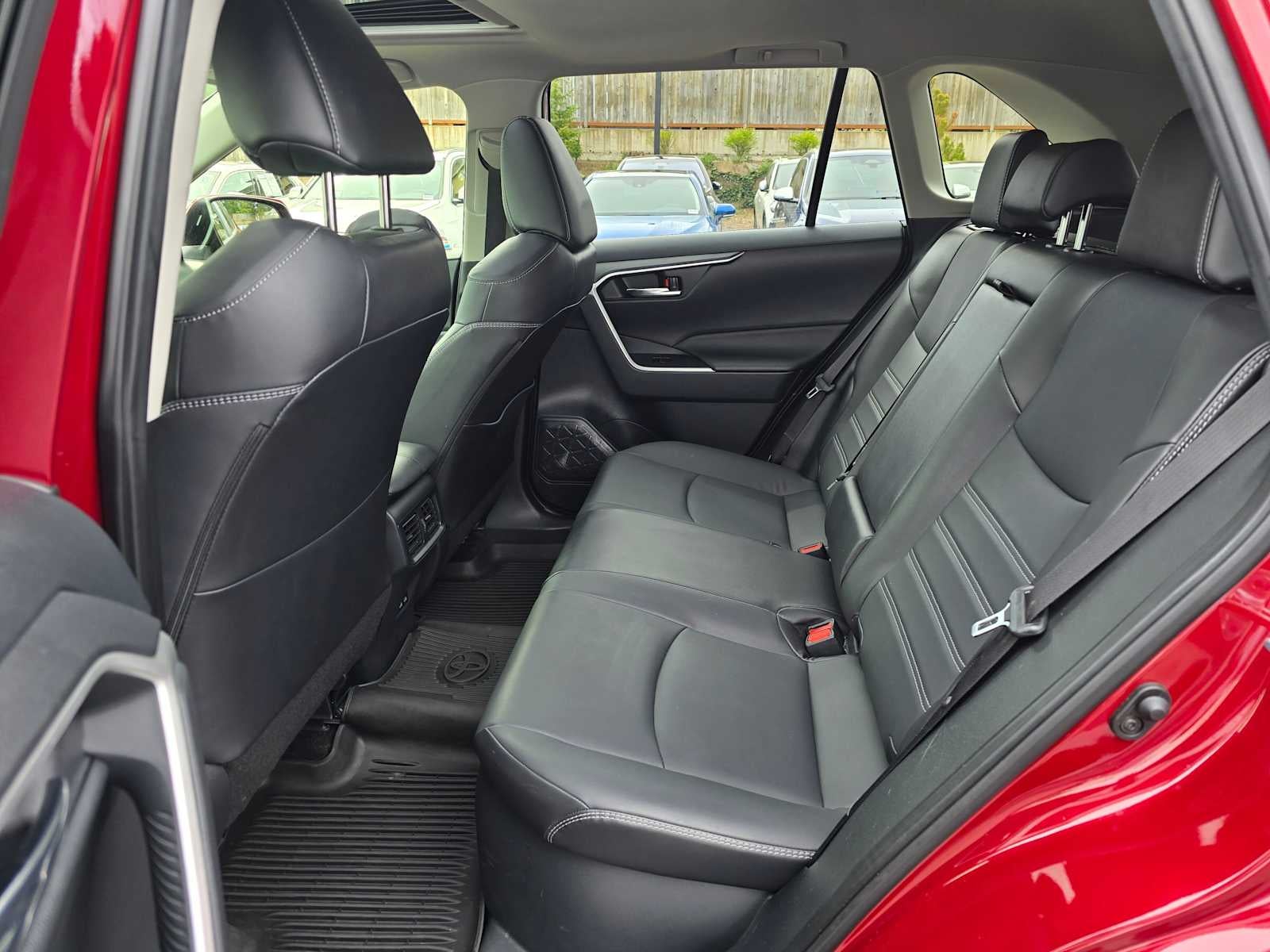 2023 Toyota RAV4 Hybrid XLE Premium