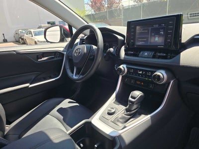 2022 Toyota RAV4 Hybrid XLE Premium