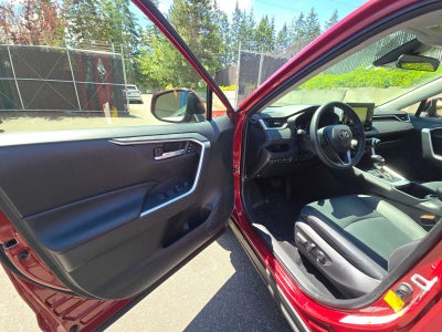 2022 Toyota RAV4 Hybrid XLE Premium