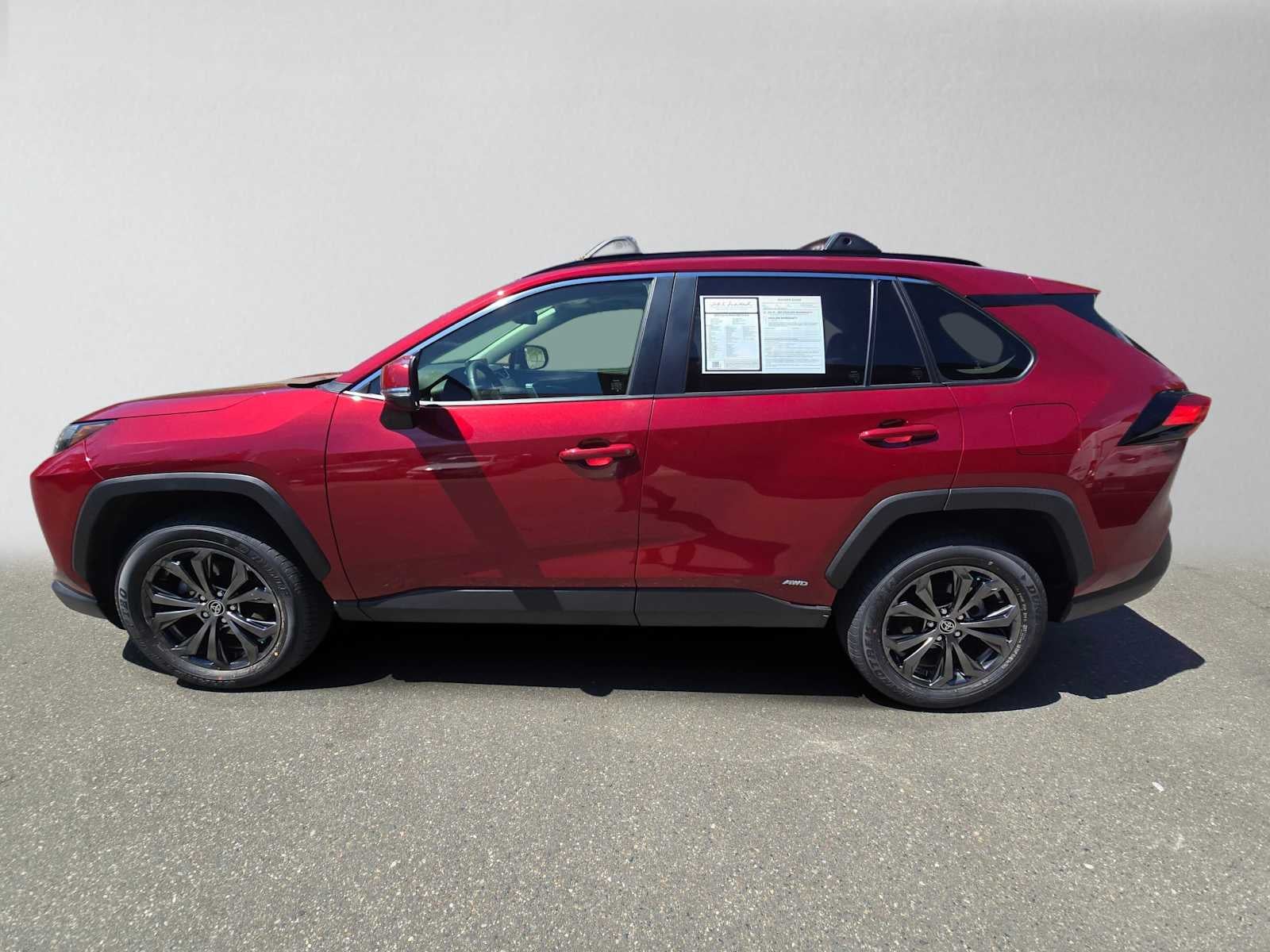 2022 Toyota RAV4 Hybrid XLE Premium