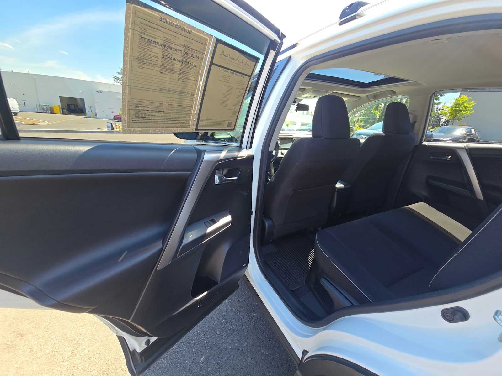 2016 Toyota RAV4 Hybrid XLE
