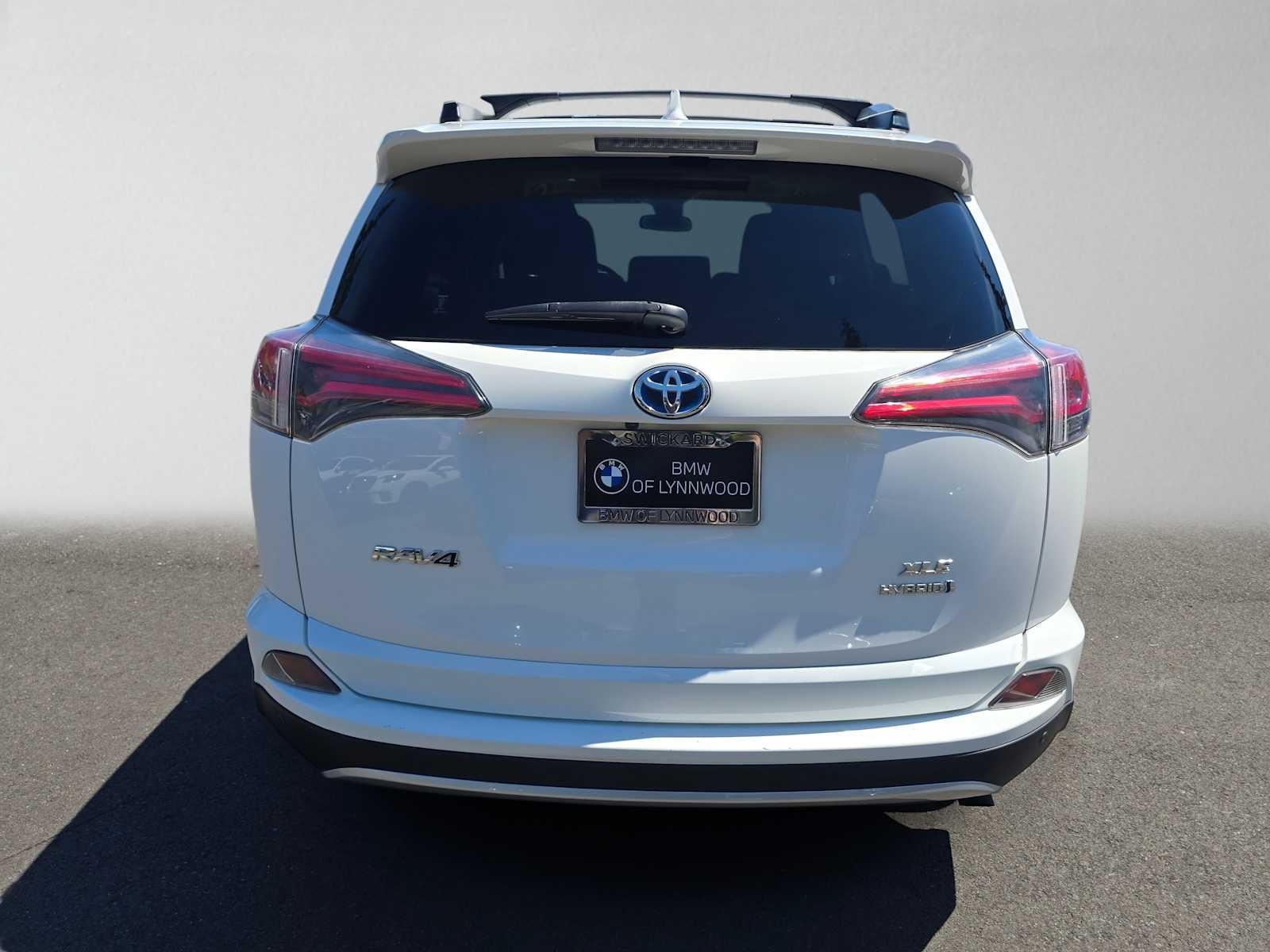 2016 Toyota RAV4 Hybrid XLE
