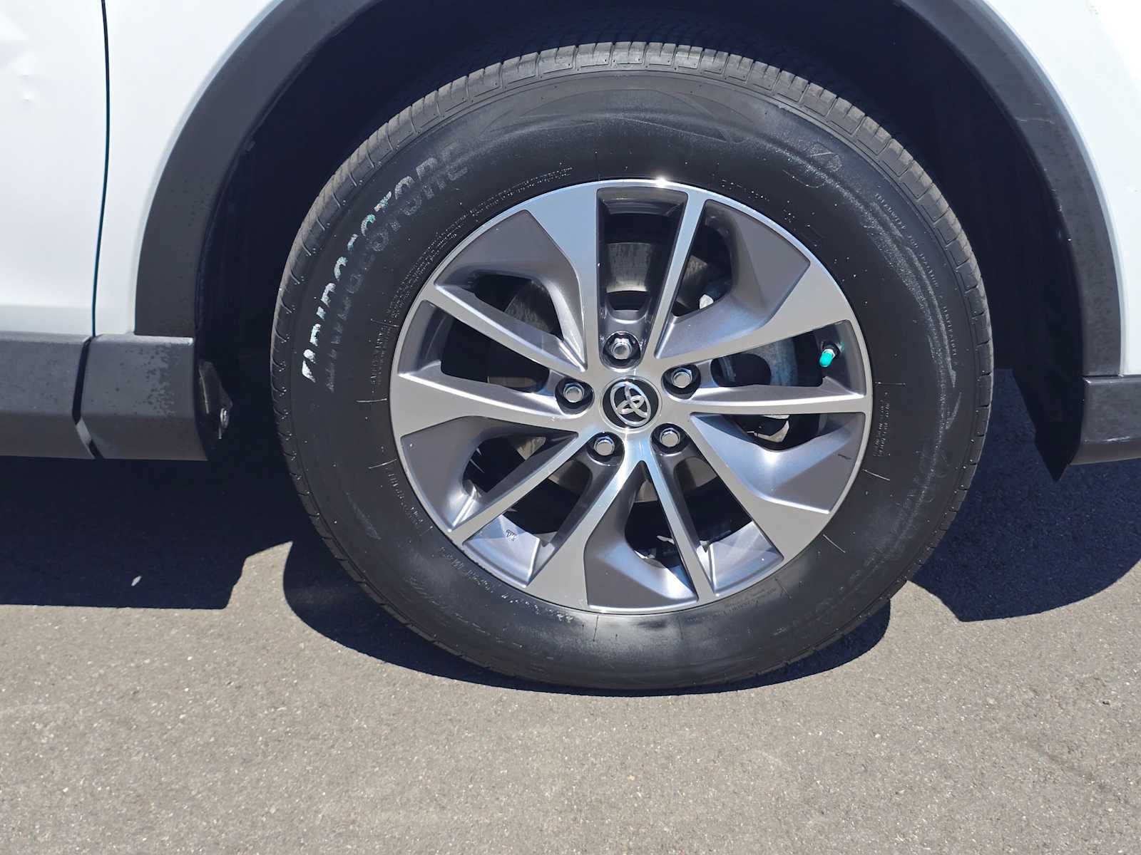 2016 Toyota RAV4 Hybrid XLE