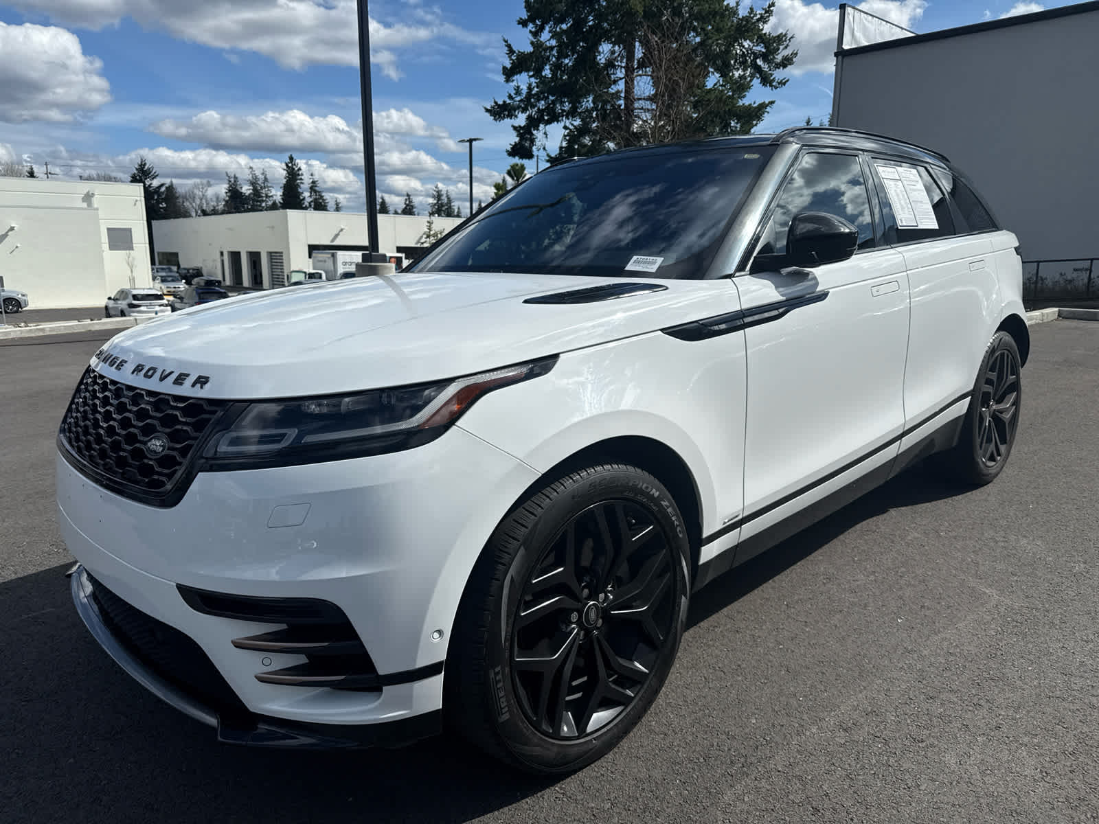 2018 Land Rover Range Rover Velar R-Dynamic HSE
