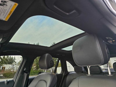 2022 Mercedes-Benz GLC 300 GLC 300