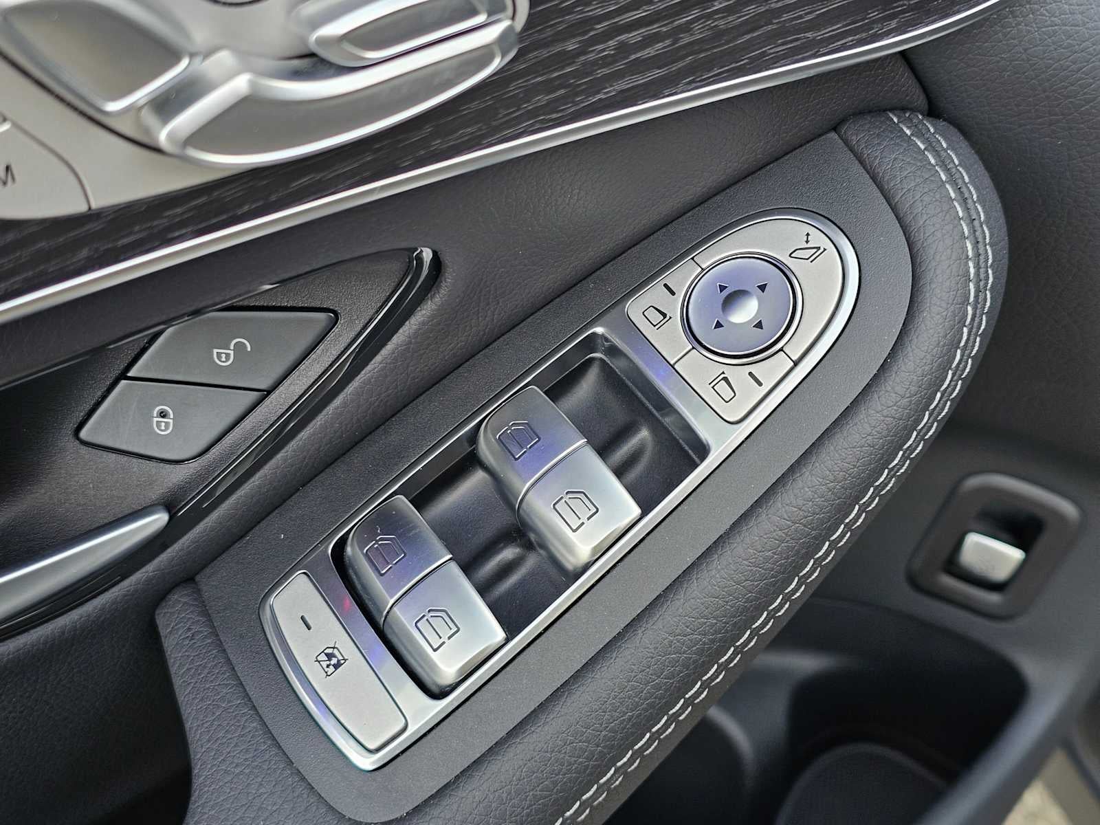 2022 Mercedes-Benz GLC 300 GLC 300