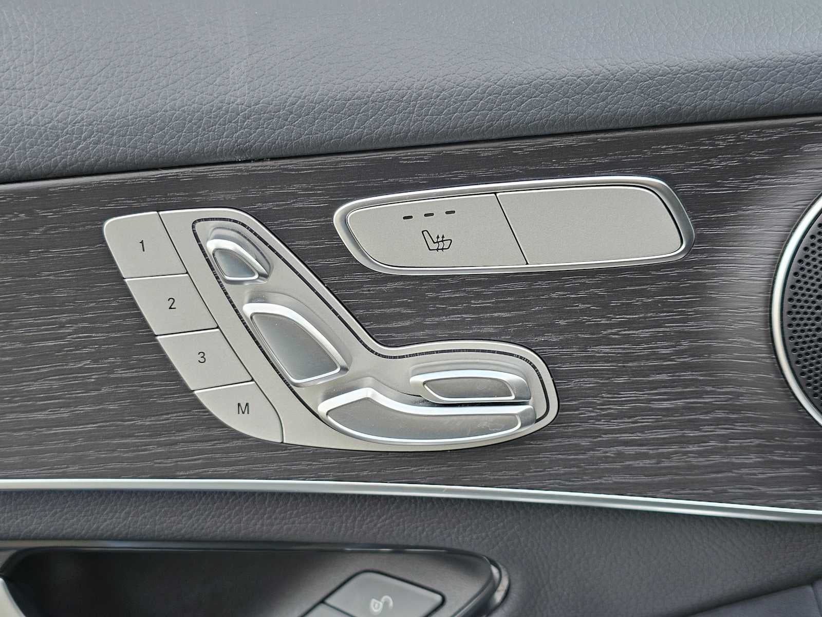 2022 Mercedes-Benz GLC 300 GLC 300