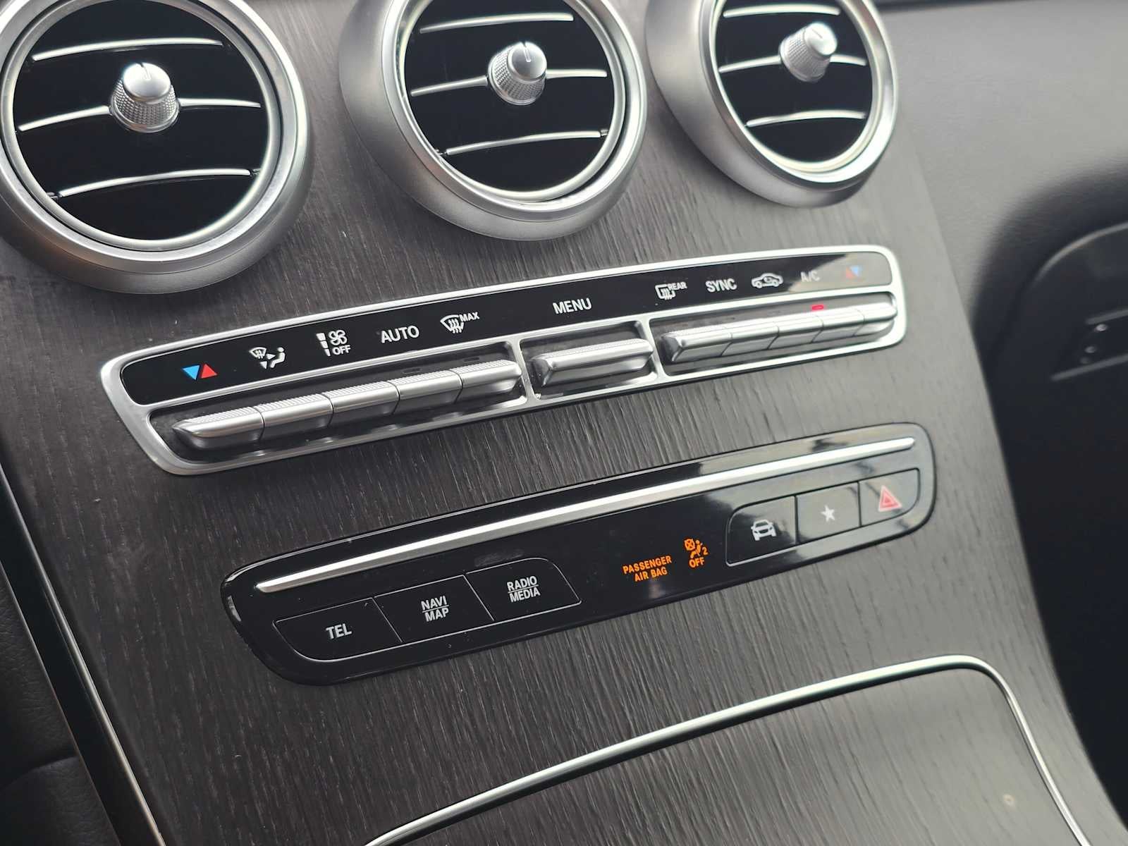 2021 Mercedes-Benz GLC 300 GLC 300