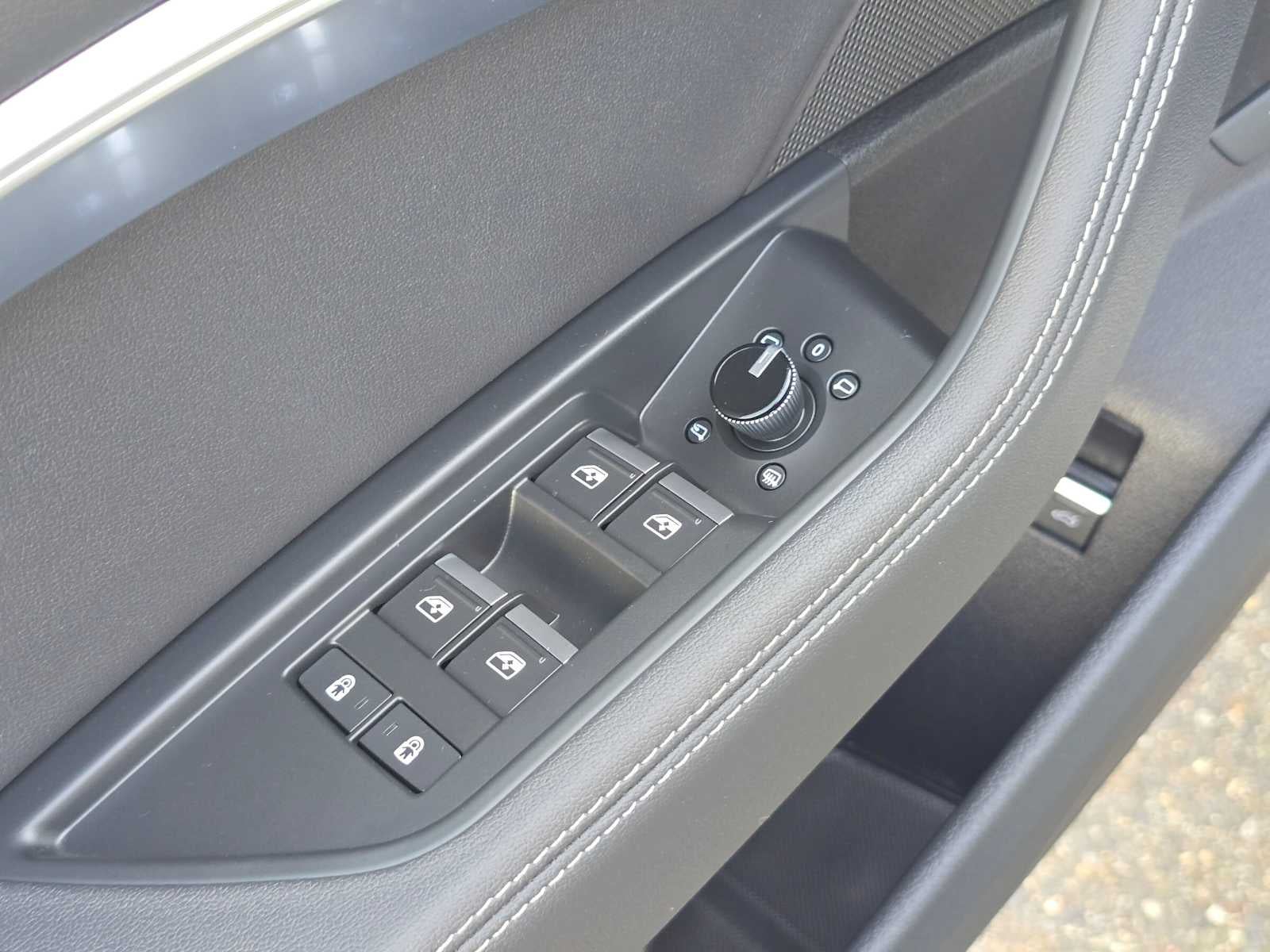 2024 Audi Q8 e-tron Premium