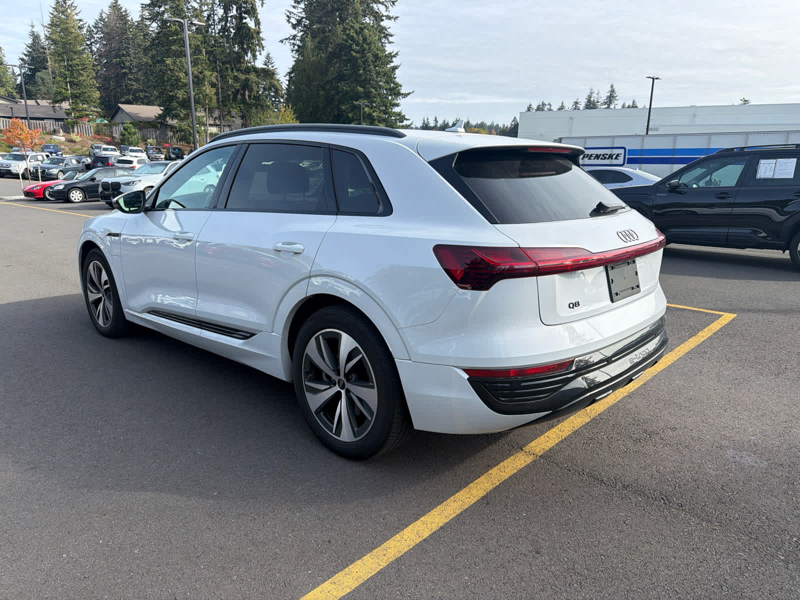 2024 Audi Q8 e-tron Premium