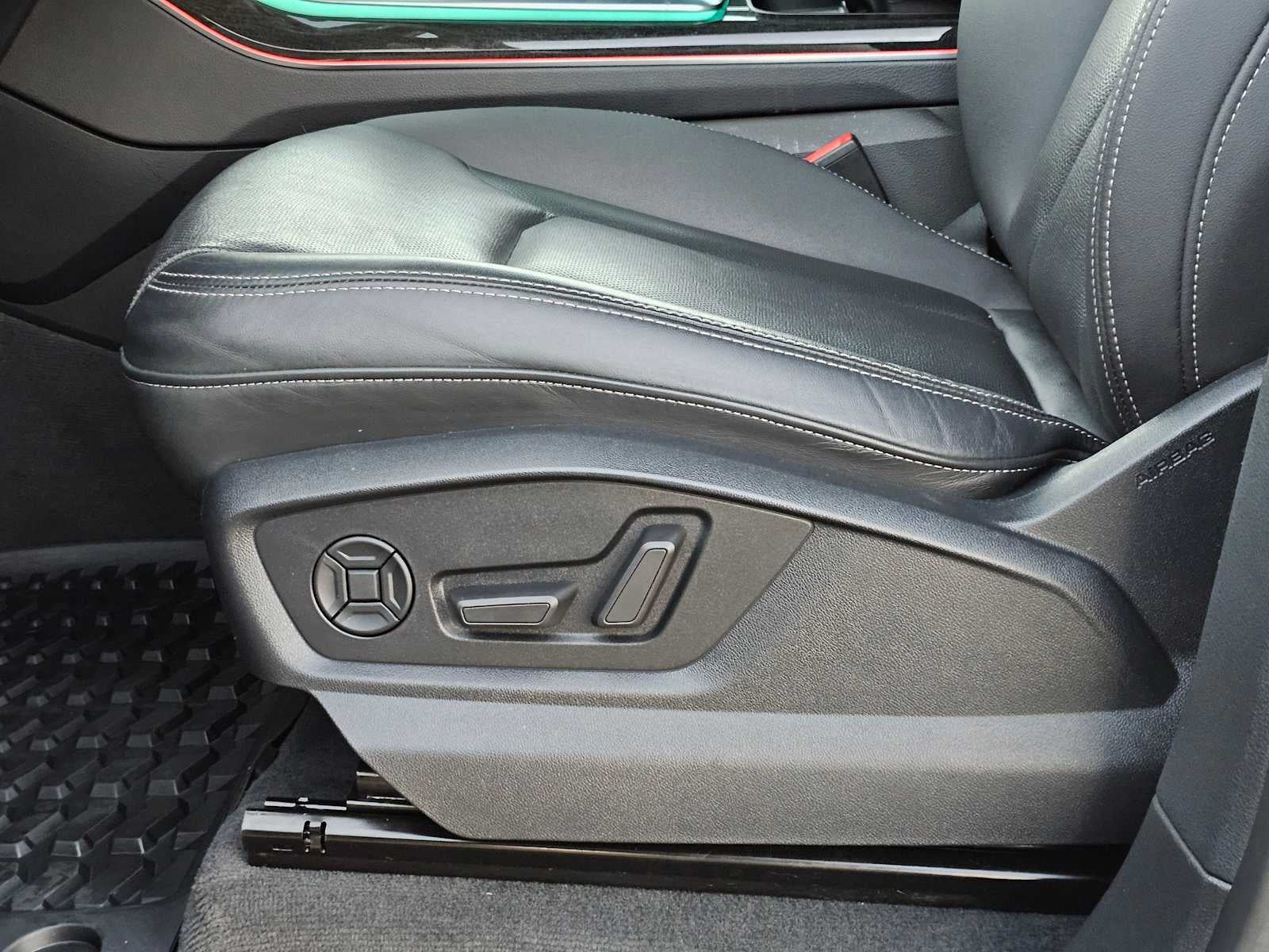 2021 Audi Q8 Premium Plus