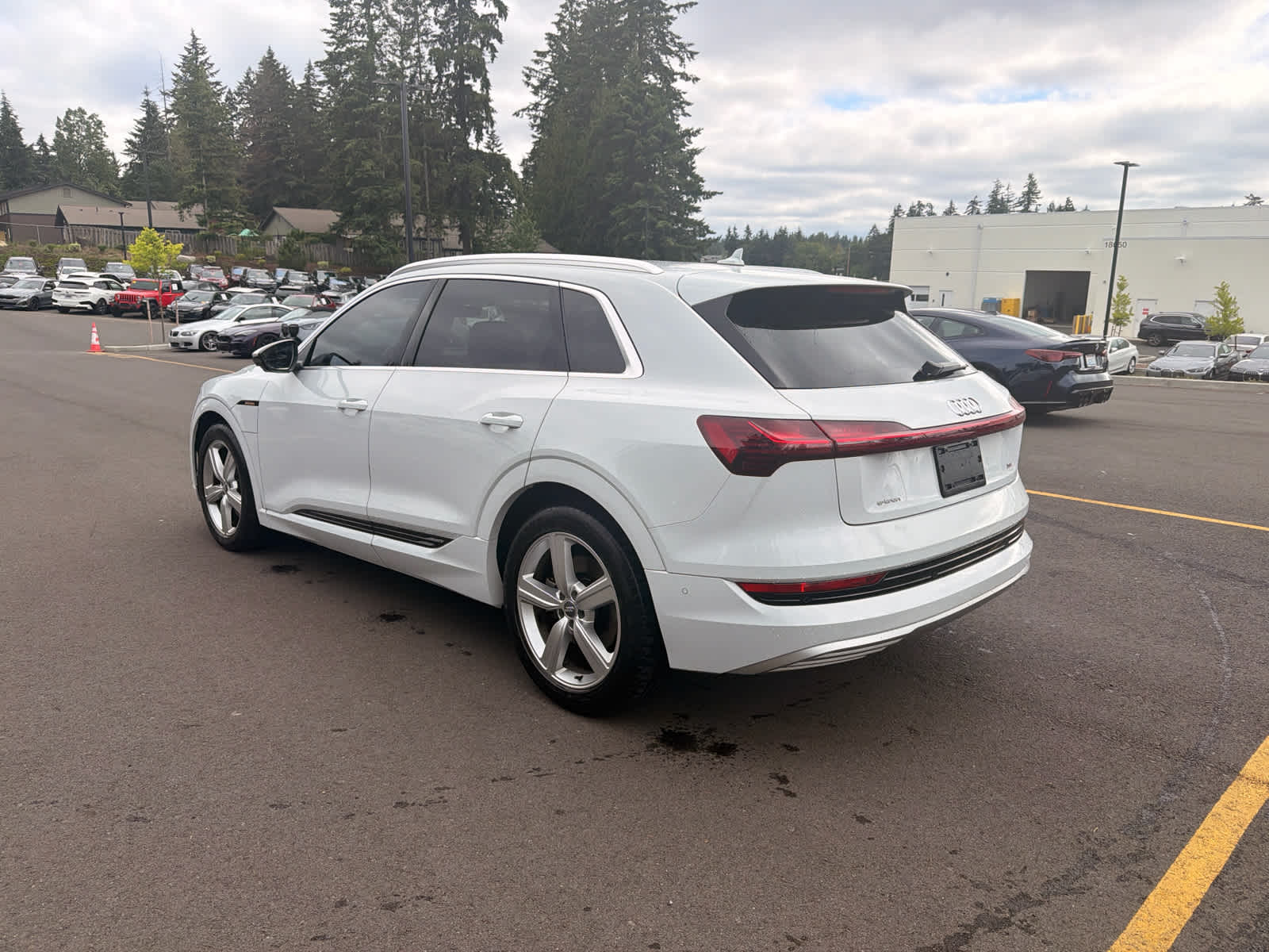 2019 Audi e-tron Prestige