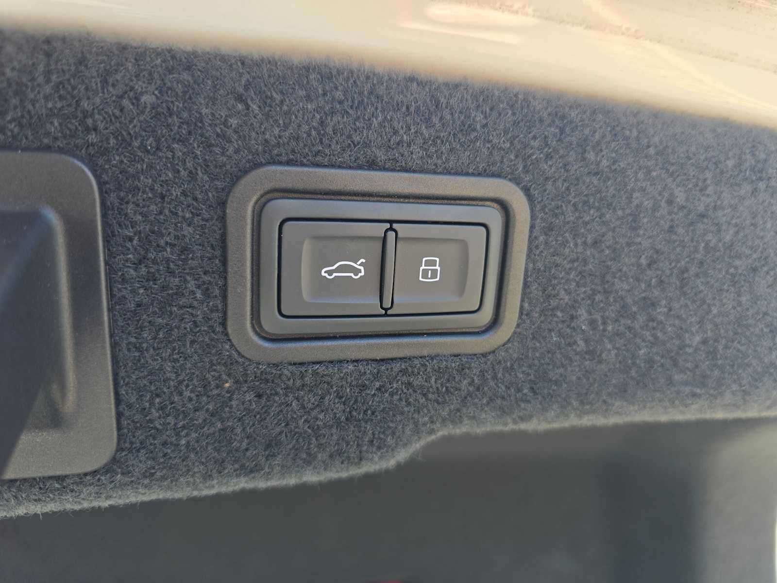 2023 Audi A8 L 55 TFSI quattro