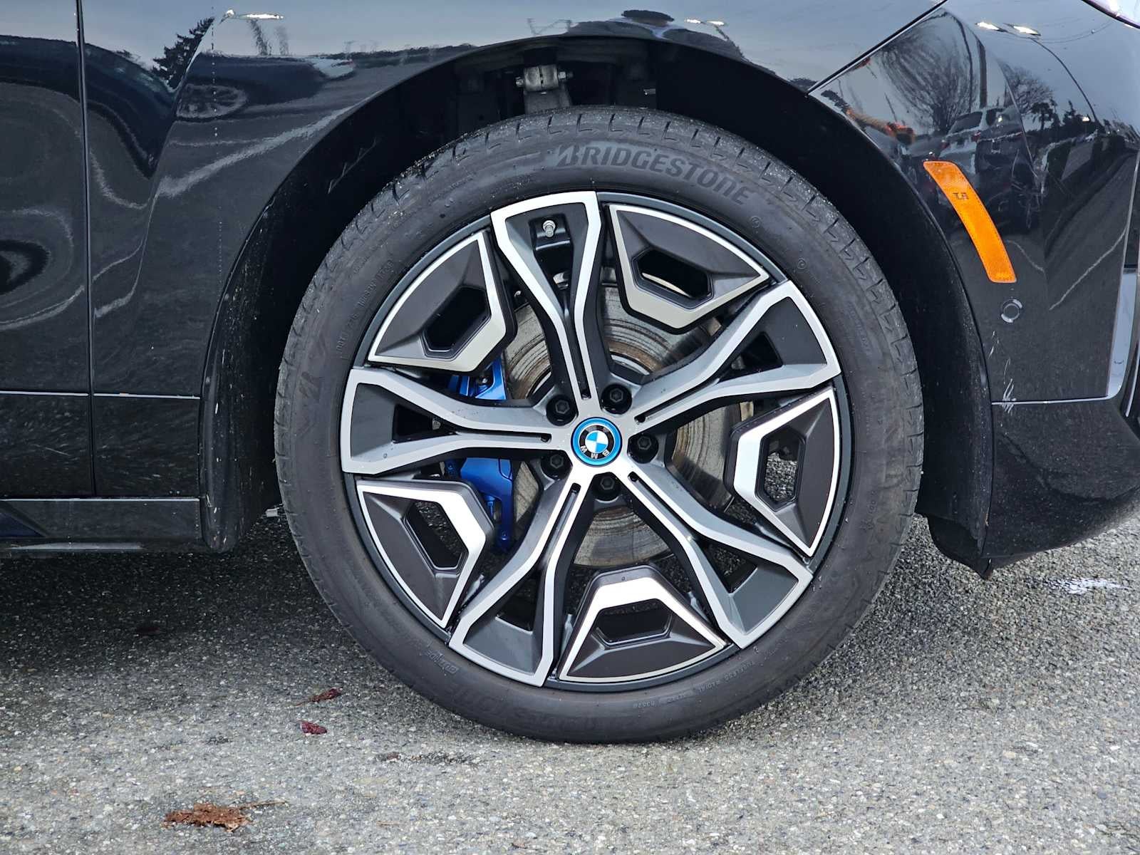 2025 BMW iX xDrive50