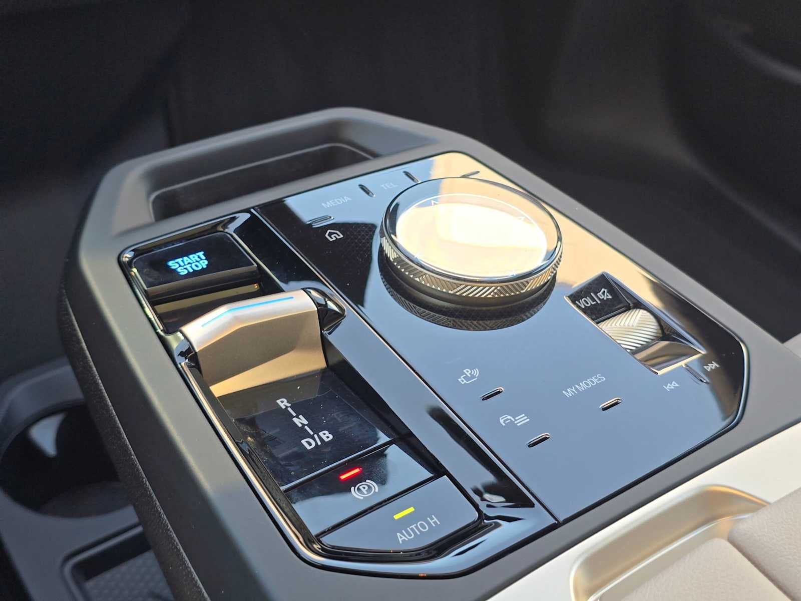 2024 BMW iX xDrive50