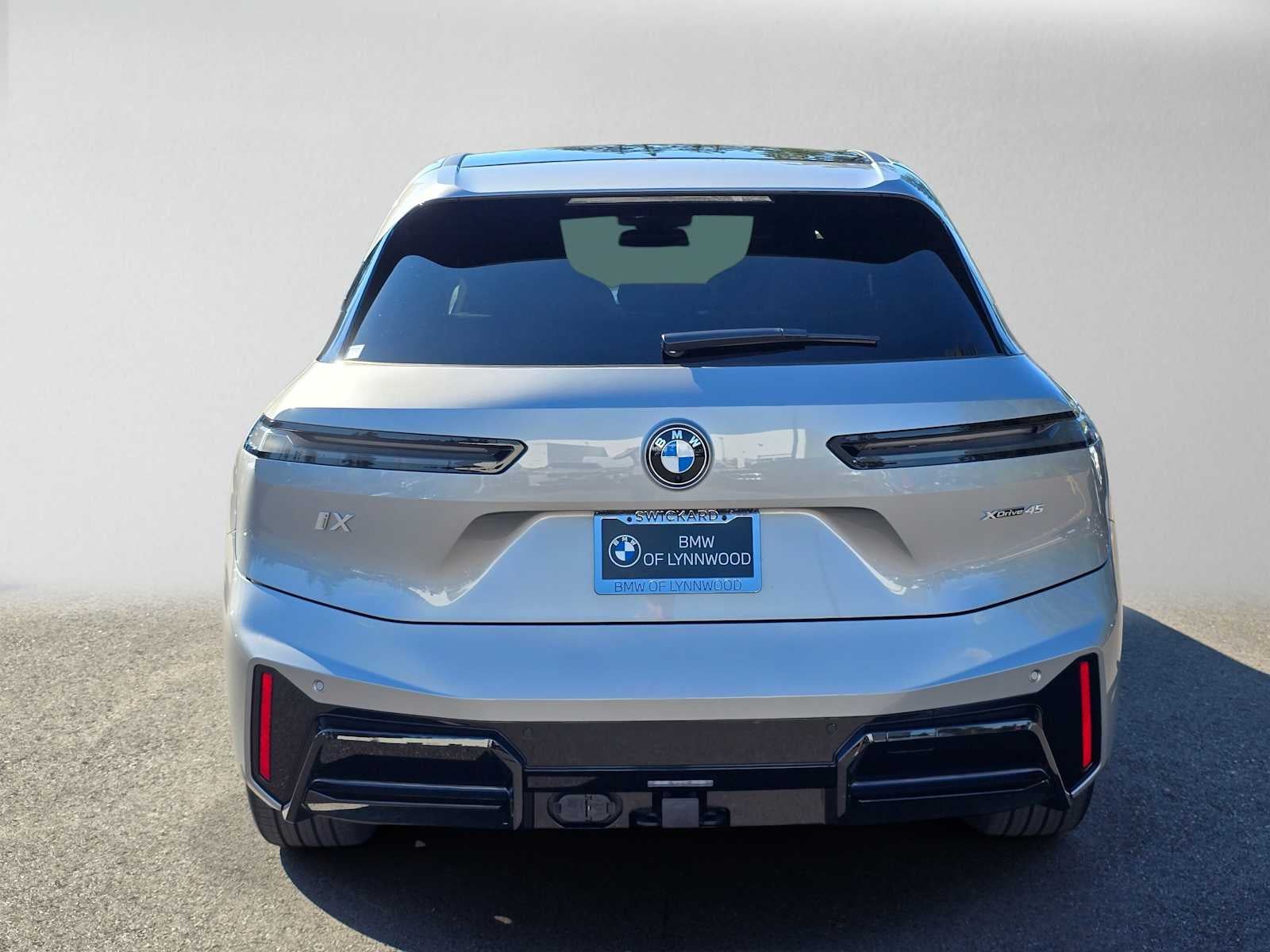 2026 BMW iX xDrive45