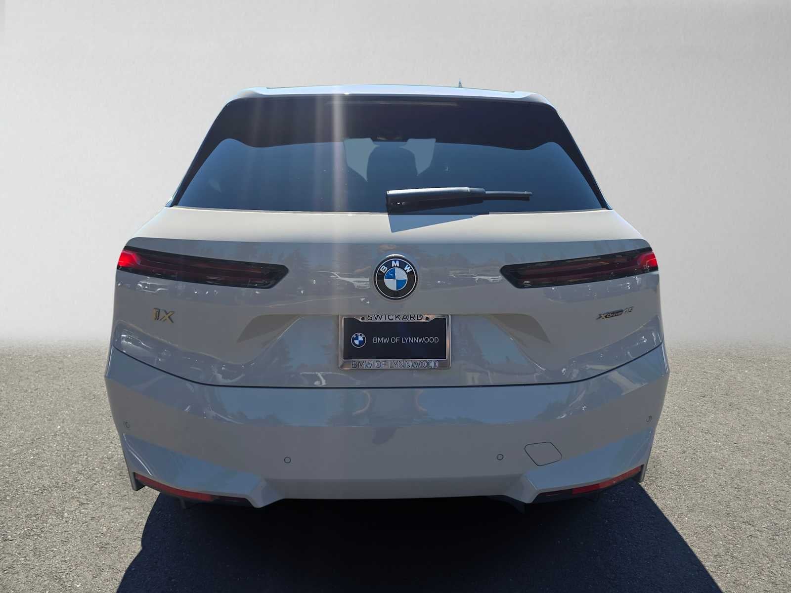 2026 BMW iX xDrive45