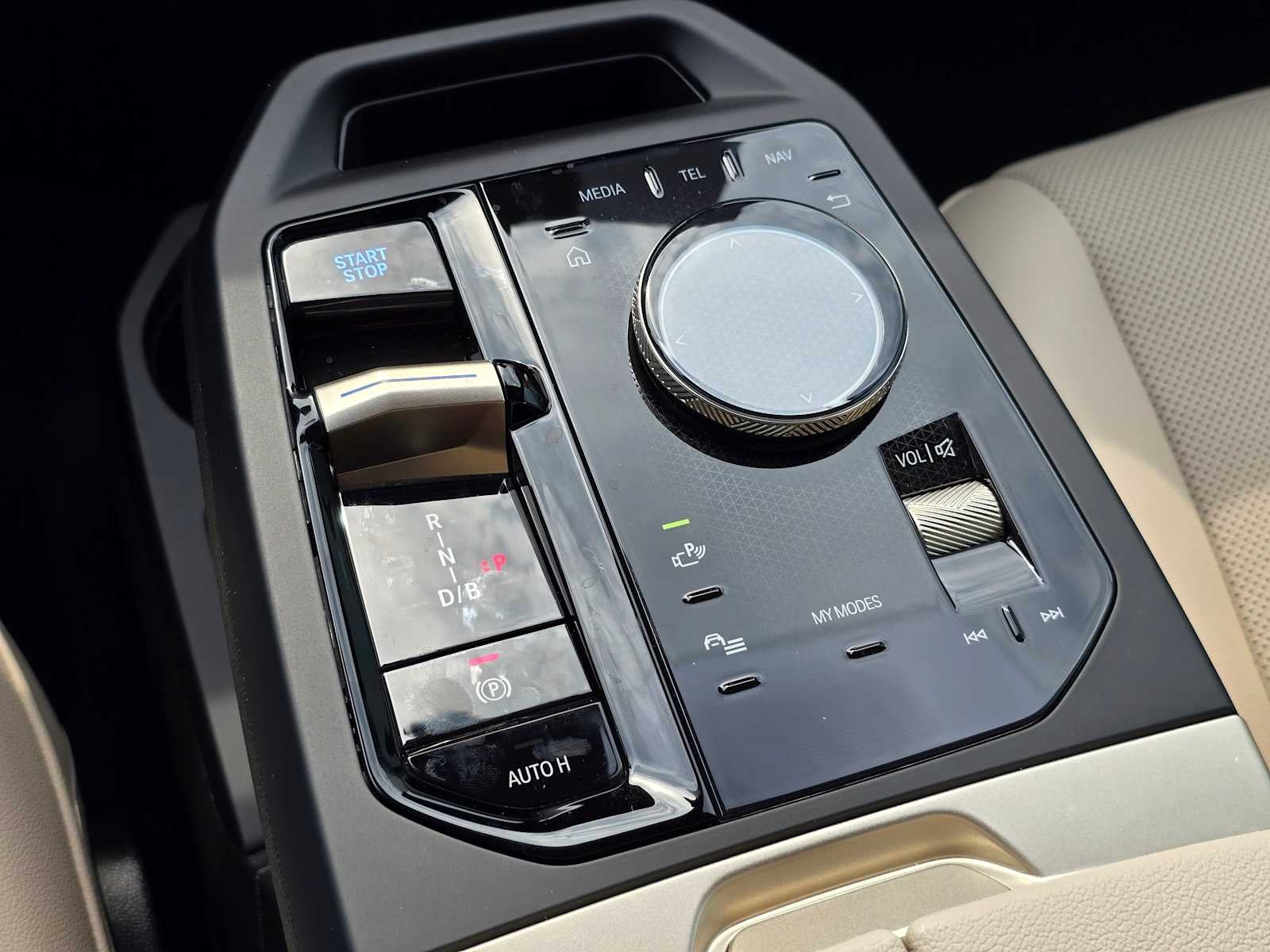 2026 BMW iX xDrive45