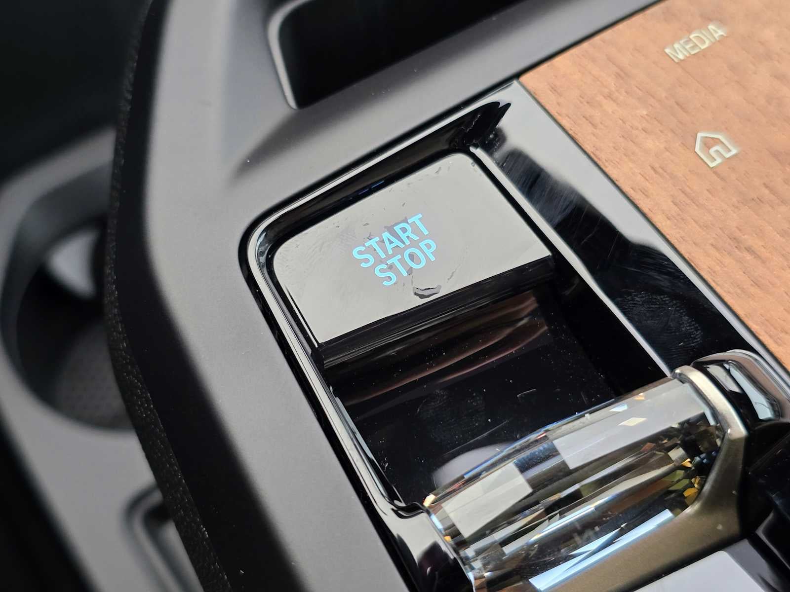 2026 BMW iX xDrive60