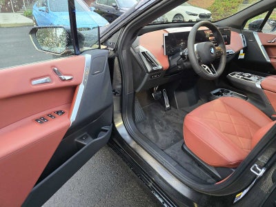 2026 BMW iX xDrive60