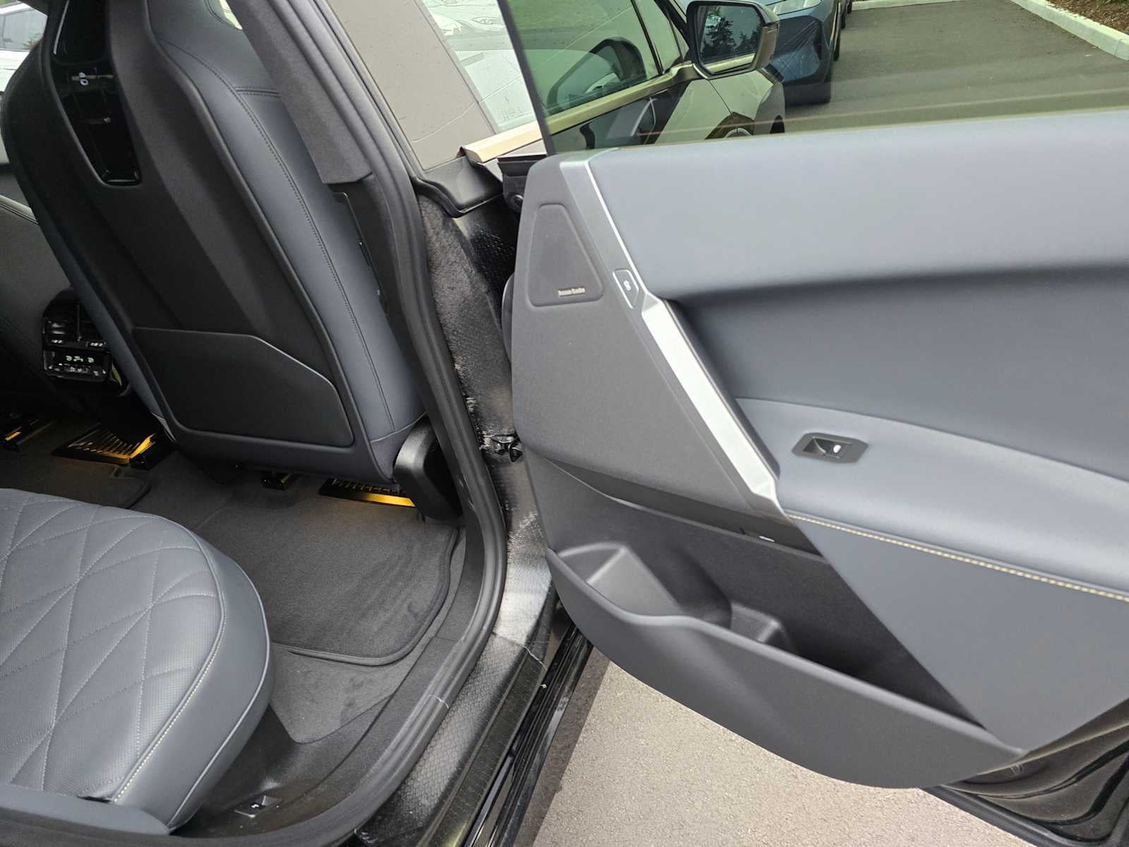 2026 BMW iX xDrive60