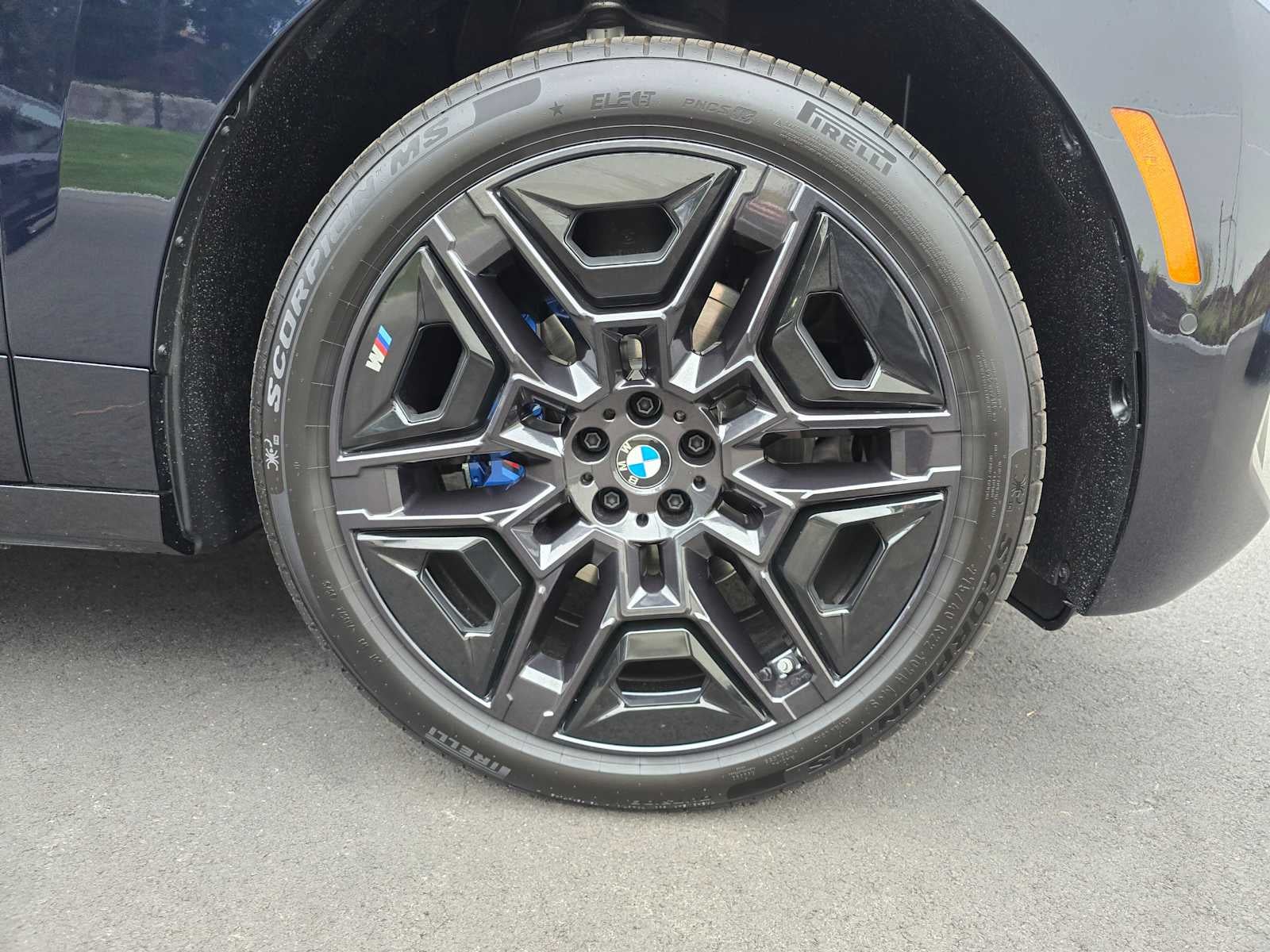 2026 BMW iX xDrive60