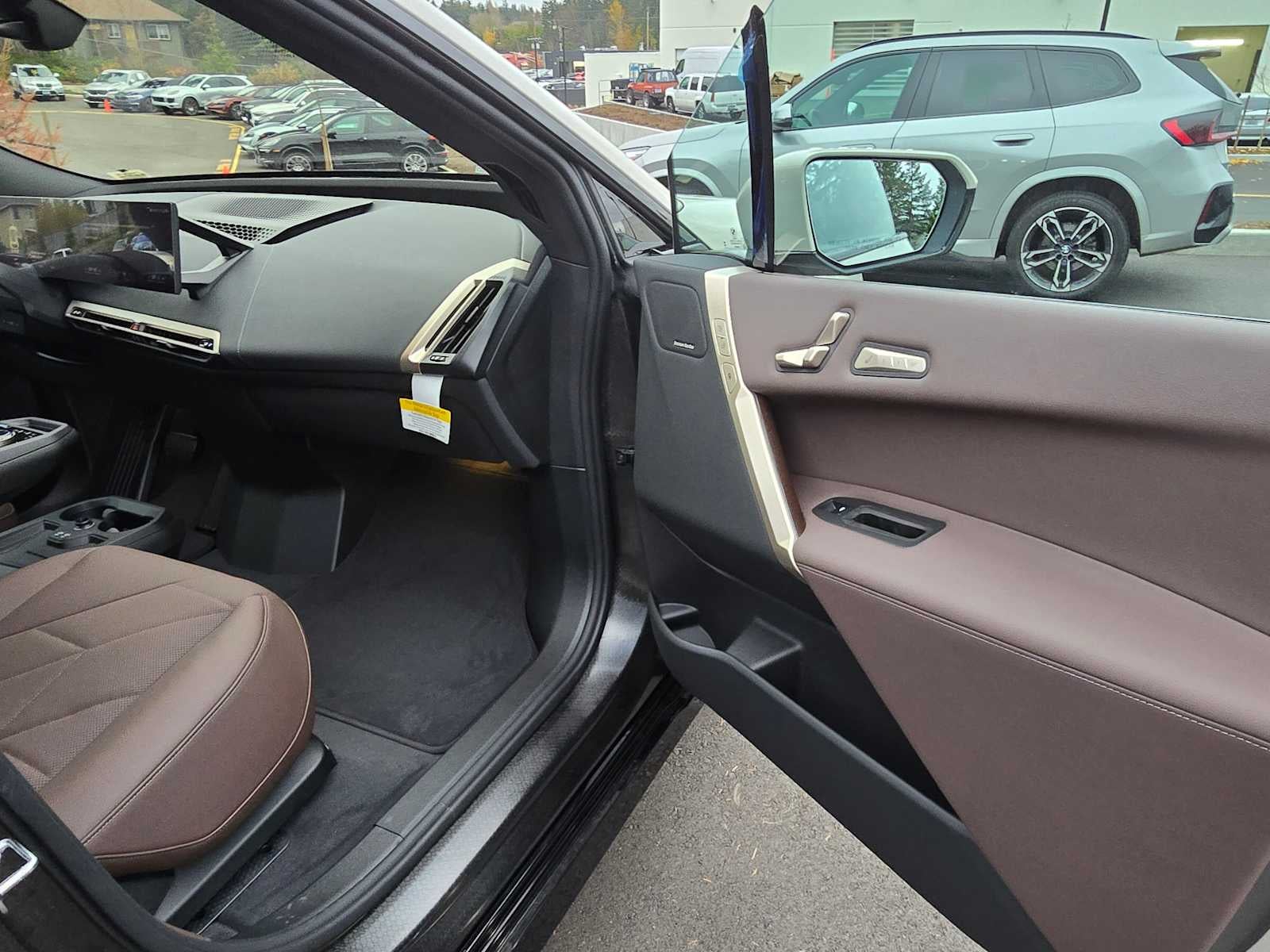 2026 BMW iX xDrive60